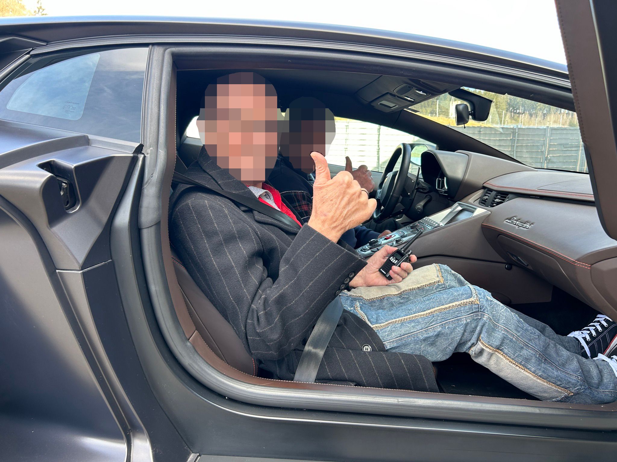 Ein herrliches Erlebnis für den Sterbenskranken: Am Red Bull Ring nahm er im Sportwagen Platz.