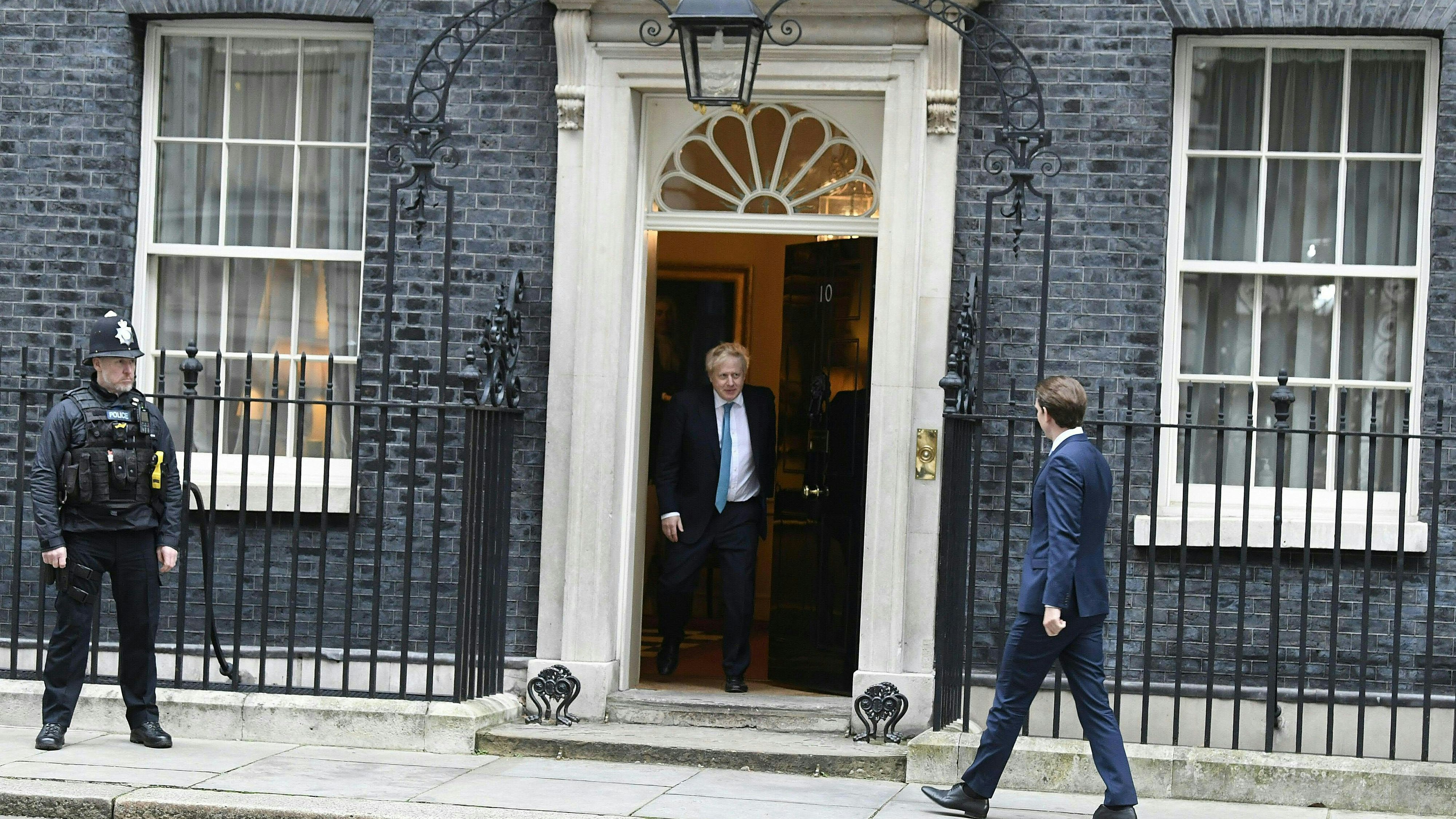 Pandemie-Visite: Österreichs Bundeskanzler Sebastian Kurz (r.) und der britische Premierminister Boris Johnson am 25. Februar 2020 in London