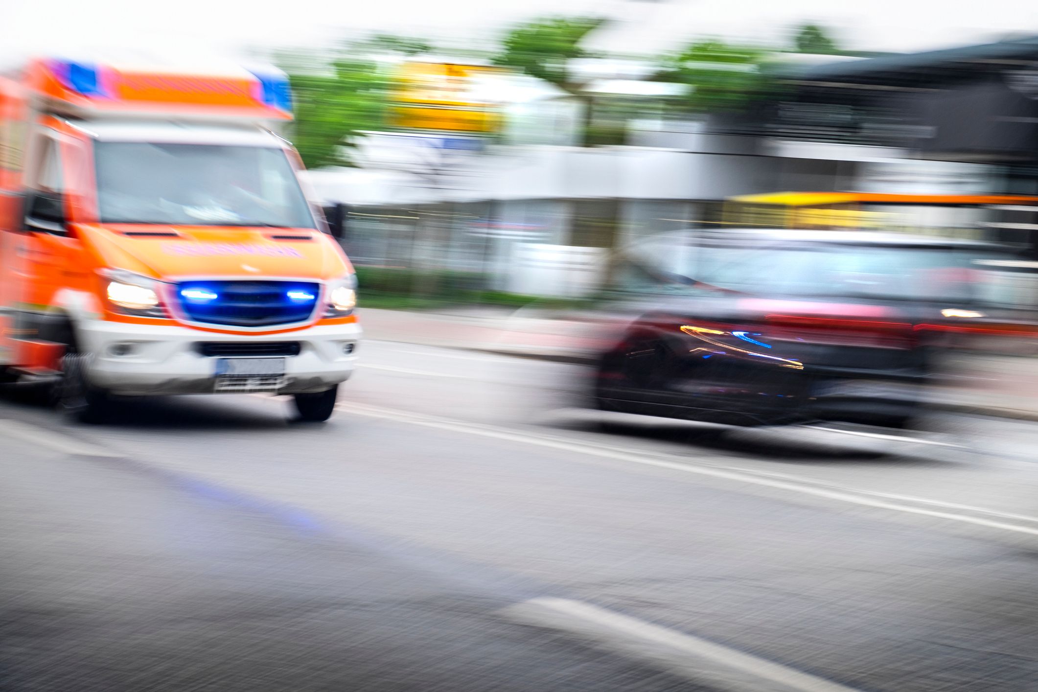 Der Mann musste in ein künstliches Koma versetzt werden. (Symbolbild)