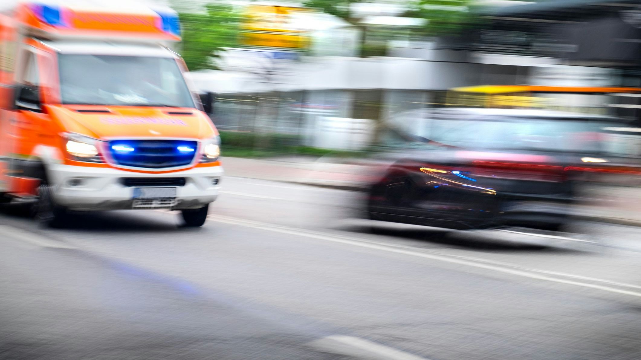 Der Mann musste in ein künstliches Koma versetzt werden. (Symbolbild)