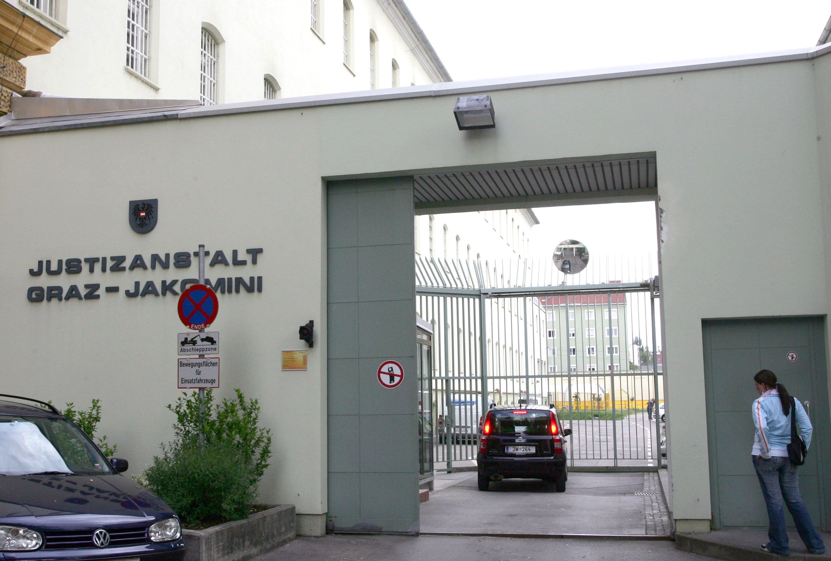 Die beiden Verdächtigen – ein 14-jähriger Österreicher und ein 15-jähriger Syrer – wurden in die Justizanstalt Graz-Jakomini eingeliefert.