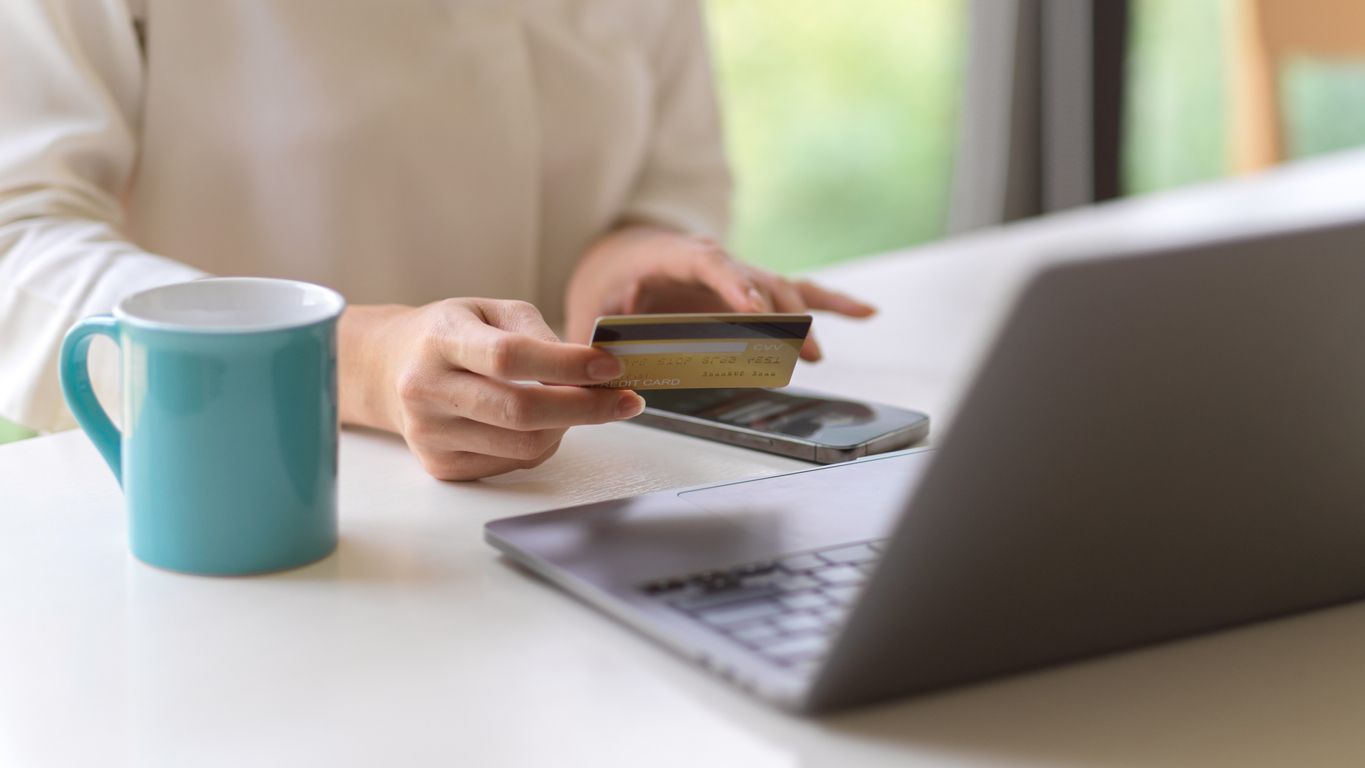 Der Preisvergleich zeigte: Wer hierzulande selbst bucht, zahlt drauf.