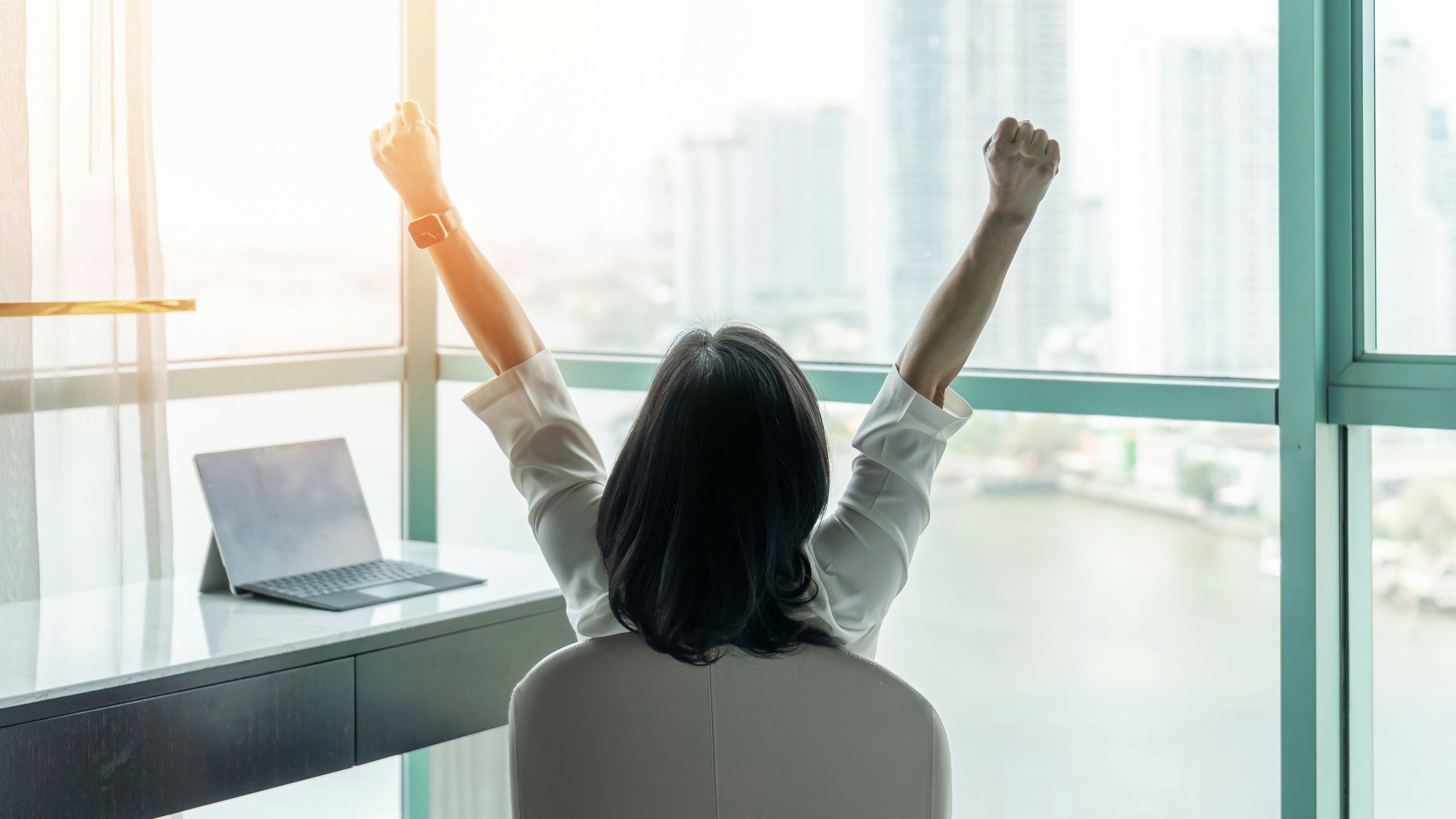 Hochgebildete Frauen über 30 bleiben eher ledig, als sich mit einem Mann mit geringerem Bildungsniveau zufrieden zu geben