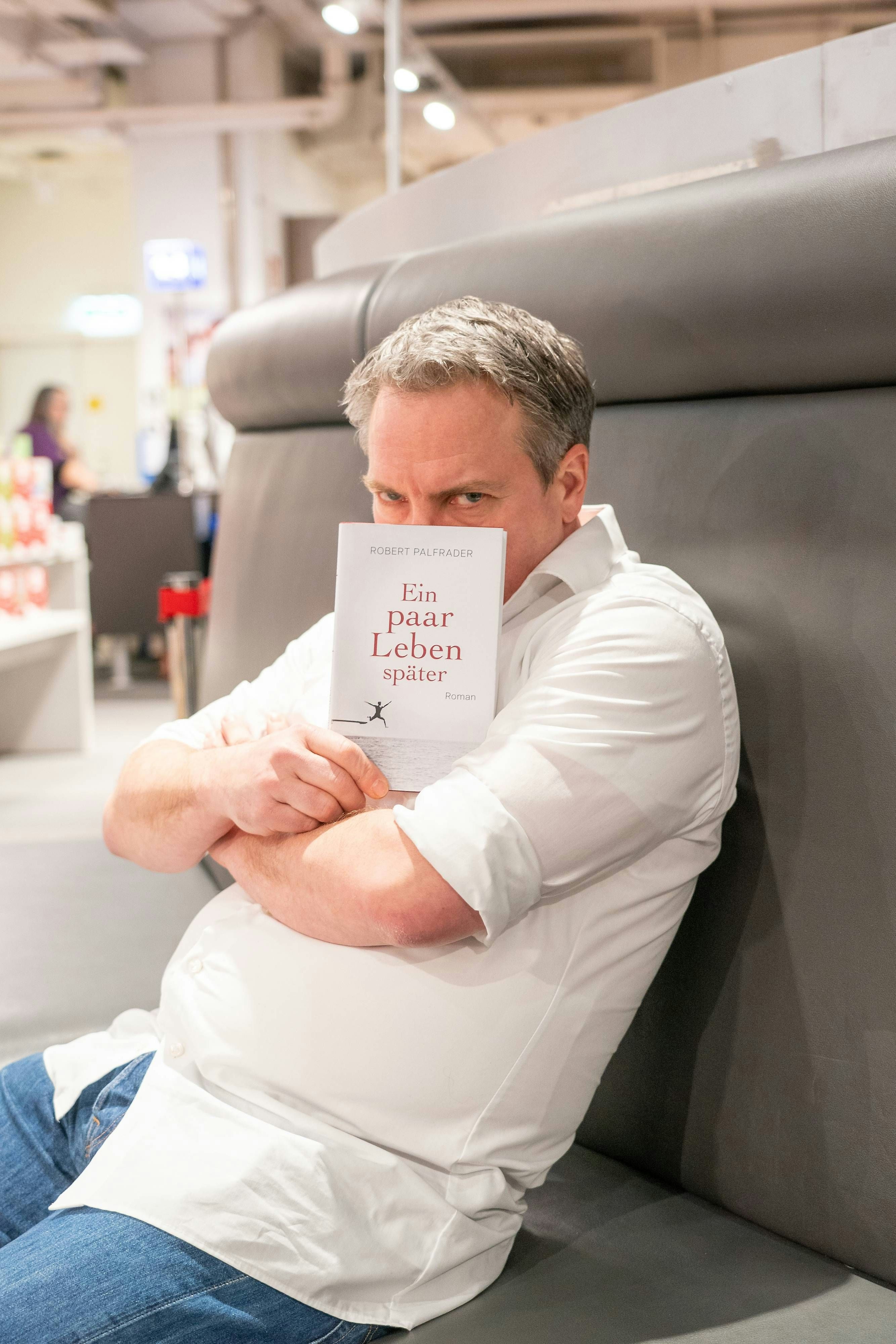 Im Thalia Wien-Mitte stellte Robert Palfrader sein neues Buch "Ein paar Leben später" vor
