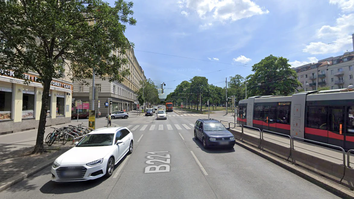 Mann randaliert mit Messer – Polizei bittet um Hinweise