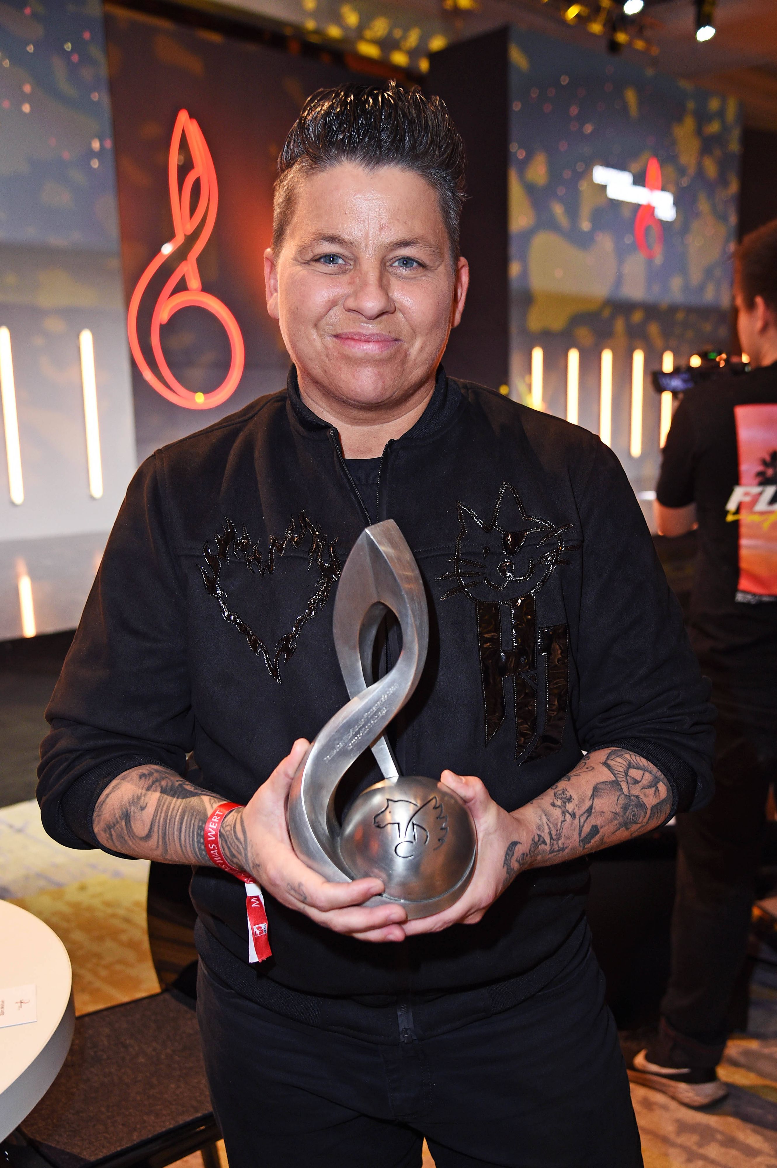 Betrüger wollen mit Kerstin Ott Geld machen.