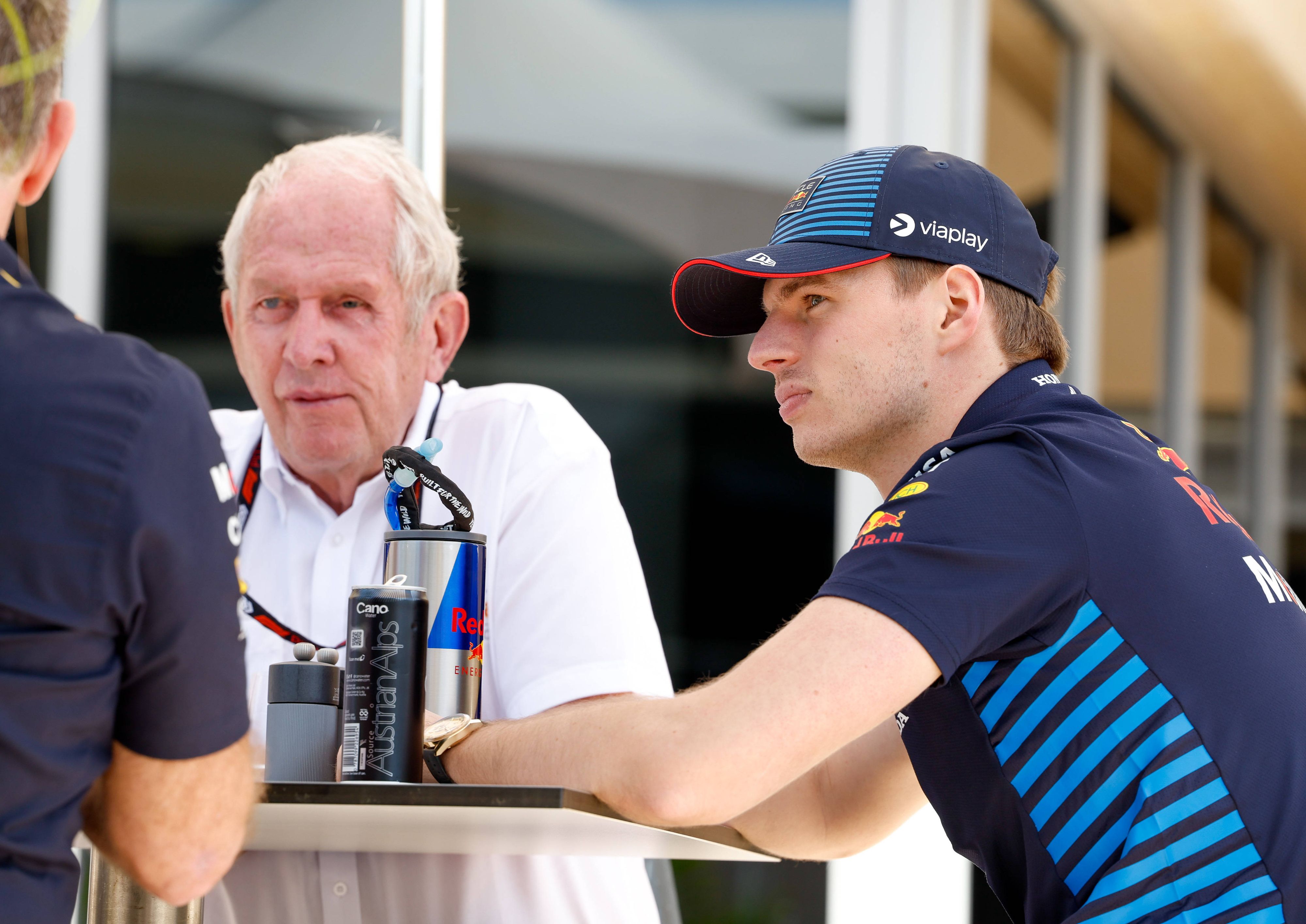 Red-Bull-Berater Helmut Marko und Formel-1-Star Max Verstappen.