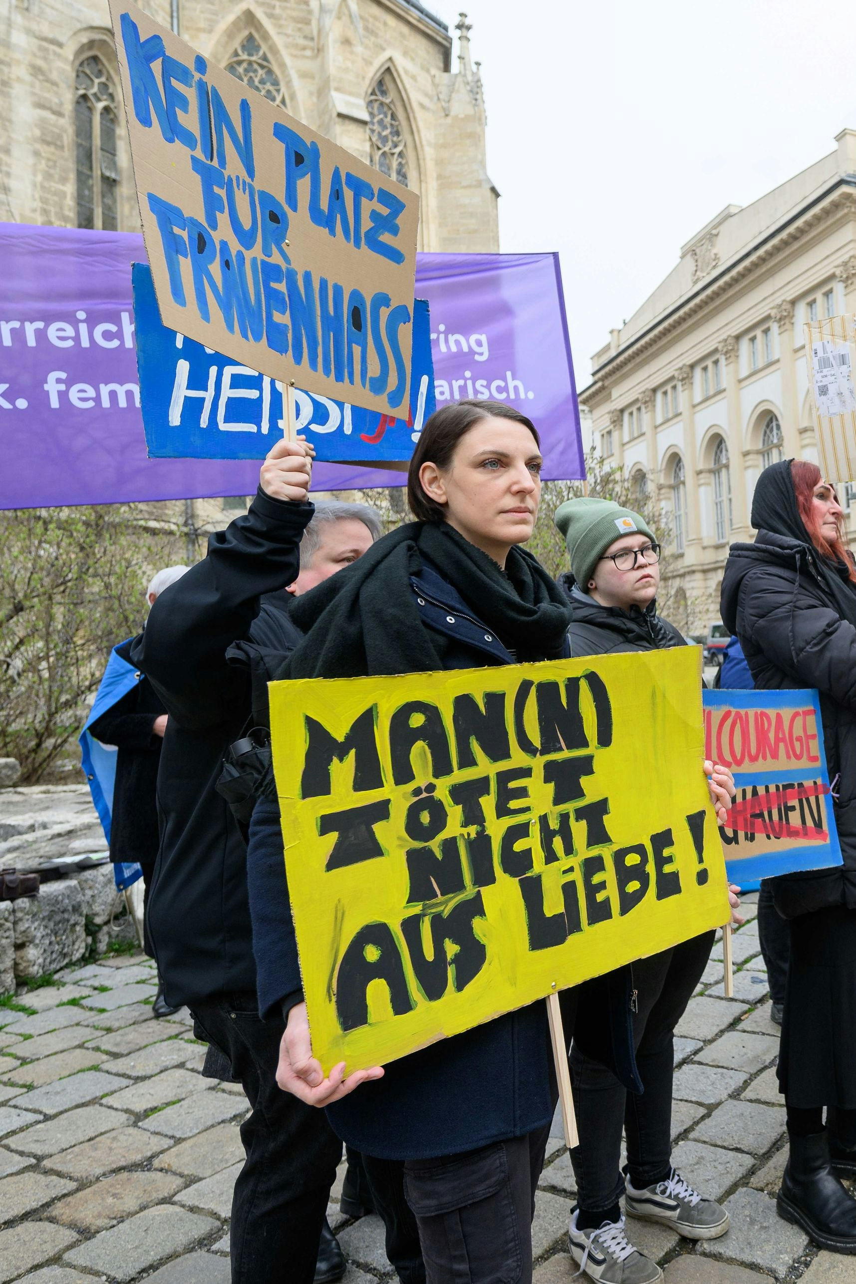 Aktion "Schreitag gegen Femizide" am 1. März 2024 am Minoritenplatz in der Wiener City