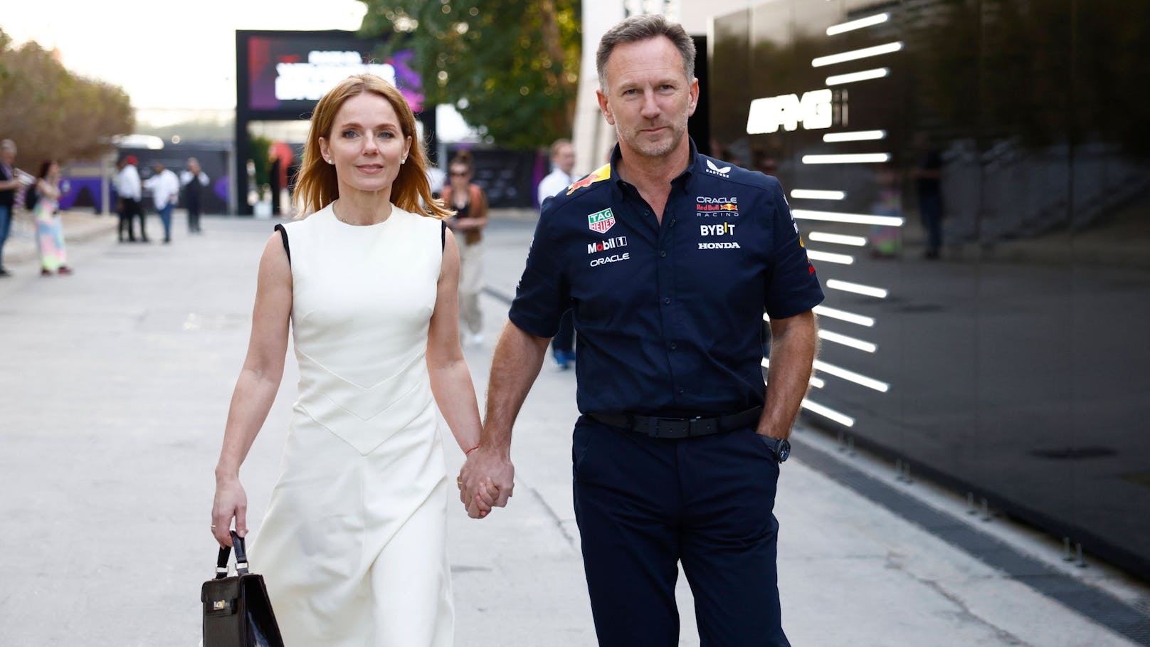 Geri Halliwell und Christian Horner Hand in Hand im Formel-1-Fahrerlager. 