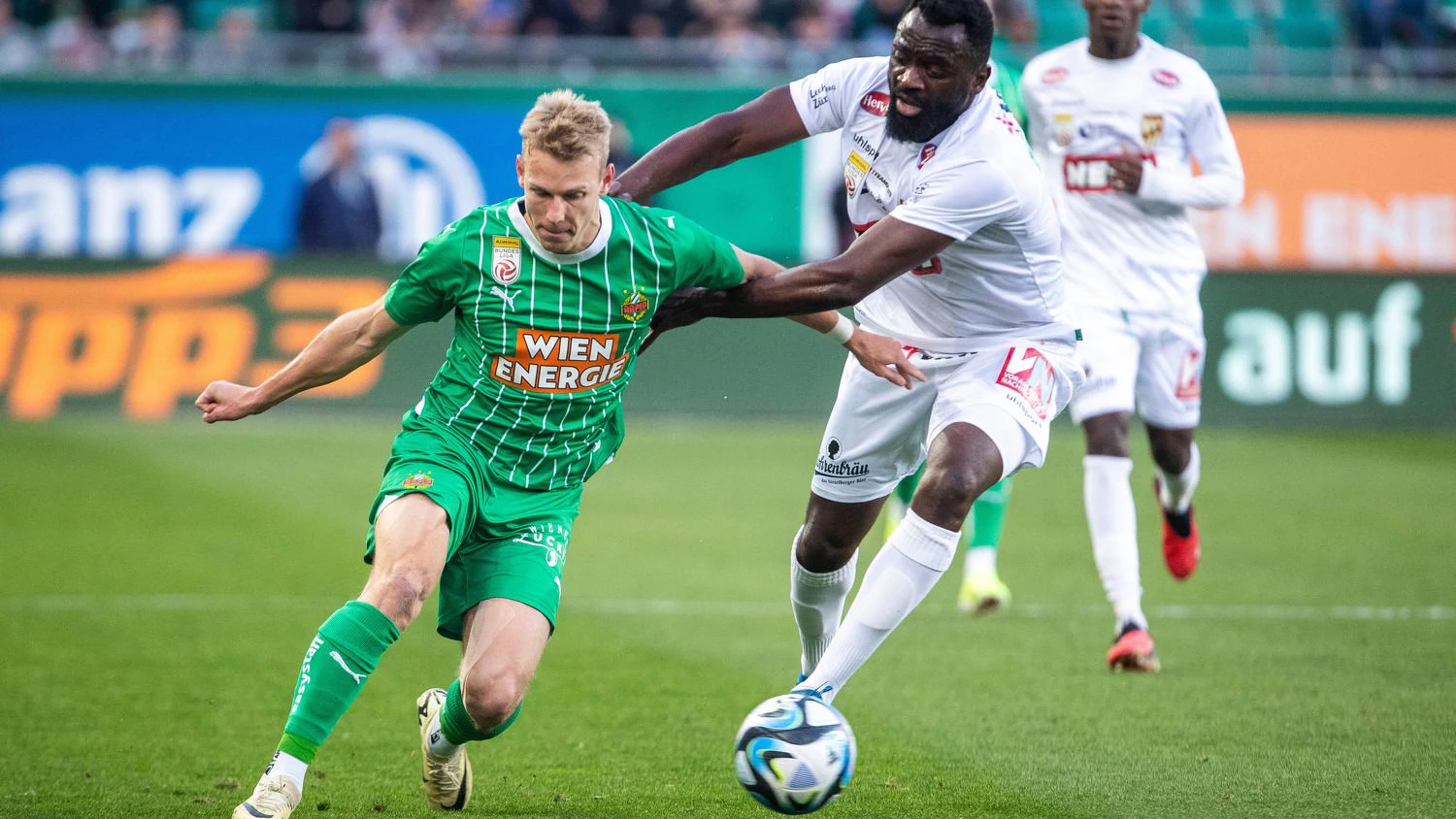 Rapid mit Mühe im grün-weißen Duell.