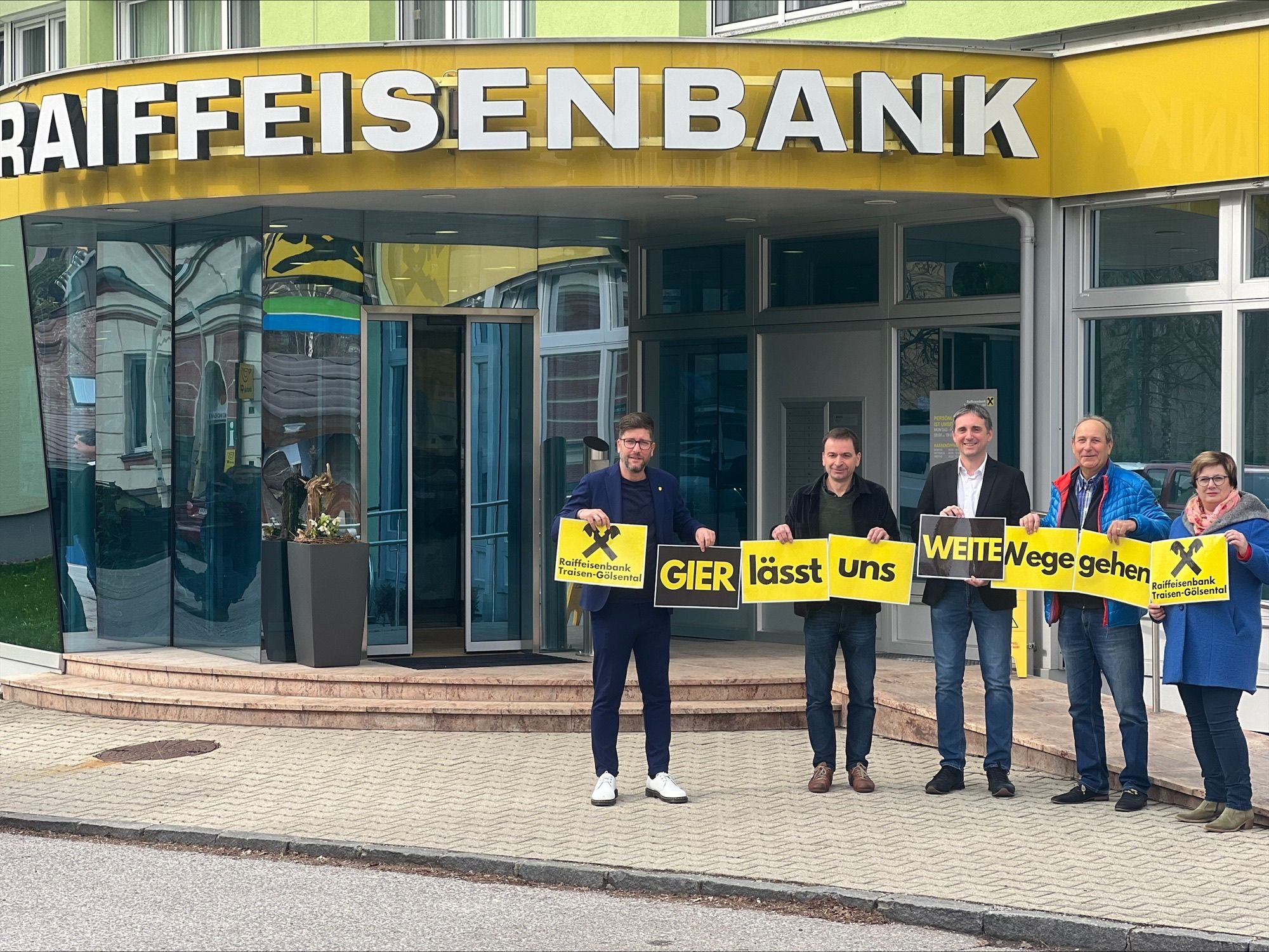 Bürgermeister im Bezirk Lilienfeld protestieren gegen Schließung von mehreren Bankfilialen.