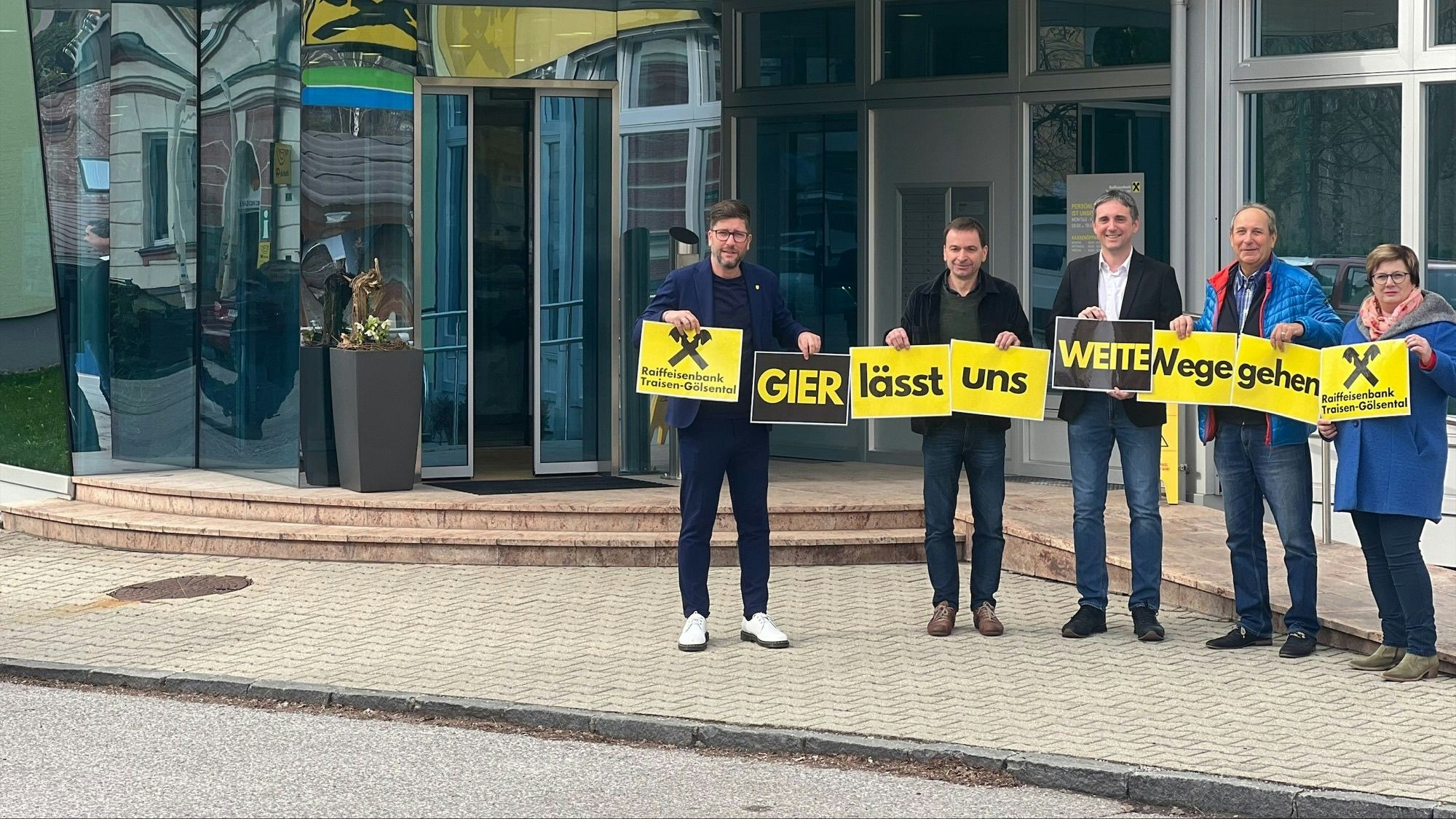 Bürgermeister im Bezirk Lilienfeld protestieren gegen Schließung von mehreren Bankfilialen.