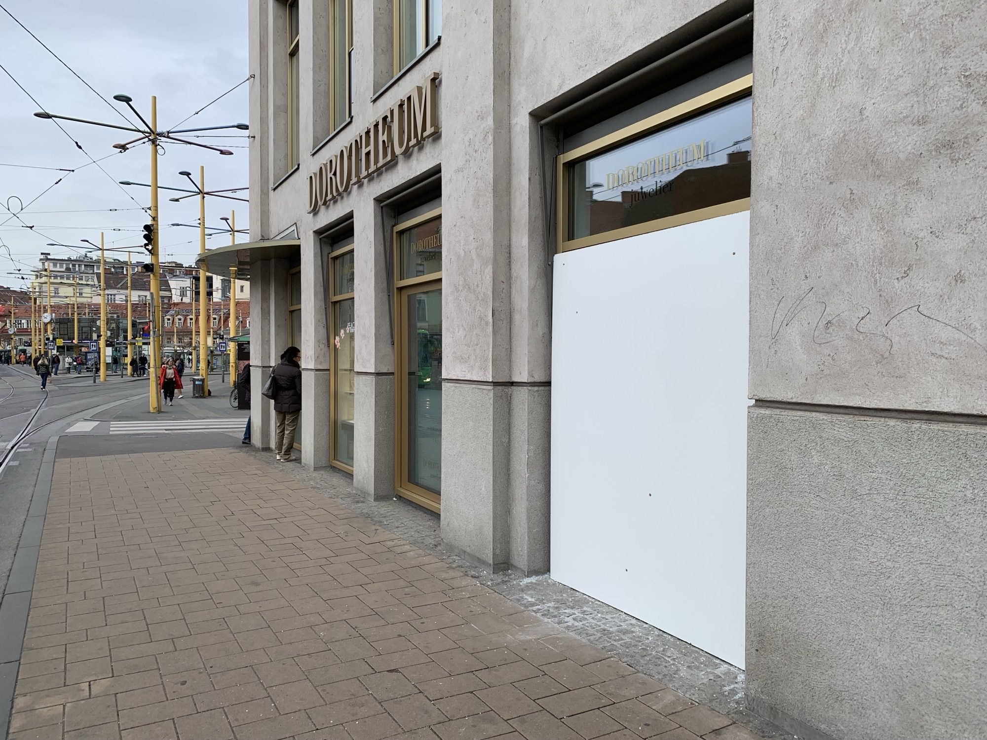 Bei diesem Auktionshaus sind die Diebe Montagfrüh in der Grazer Innenstadt eingebrochen.&nbsp;