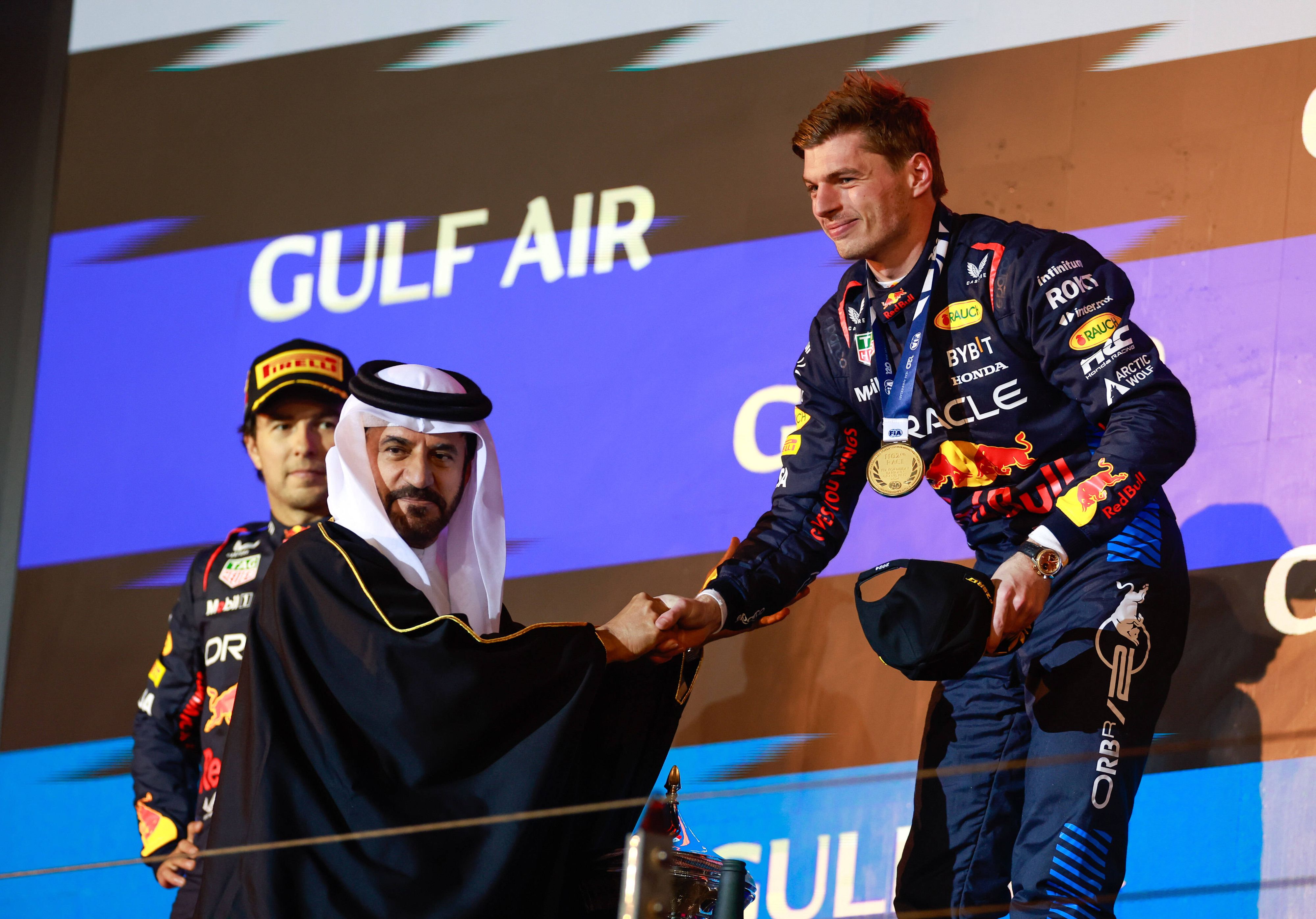Mohammed Ben Sulayem mit Superstar Max Verstappen.