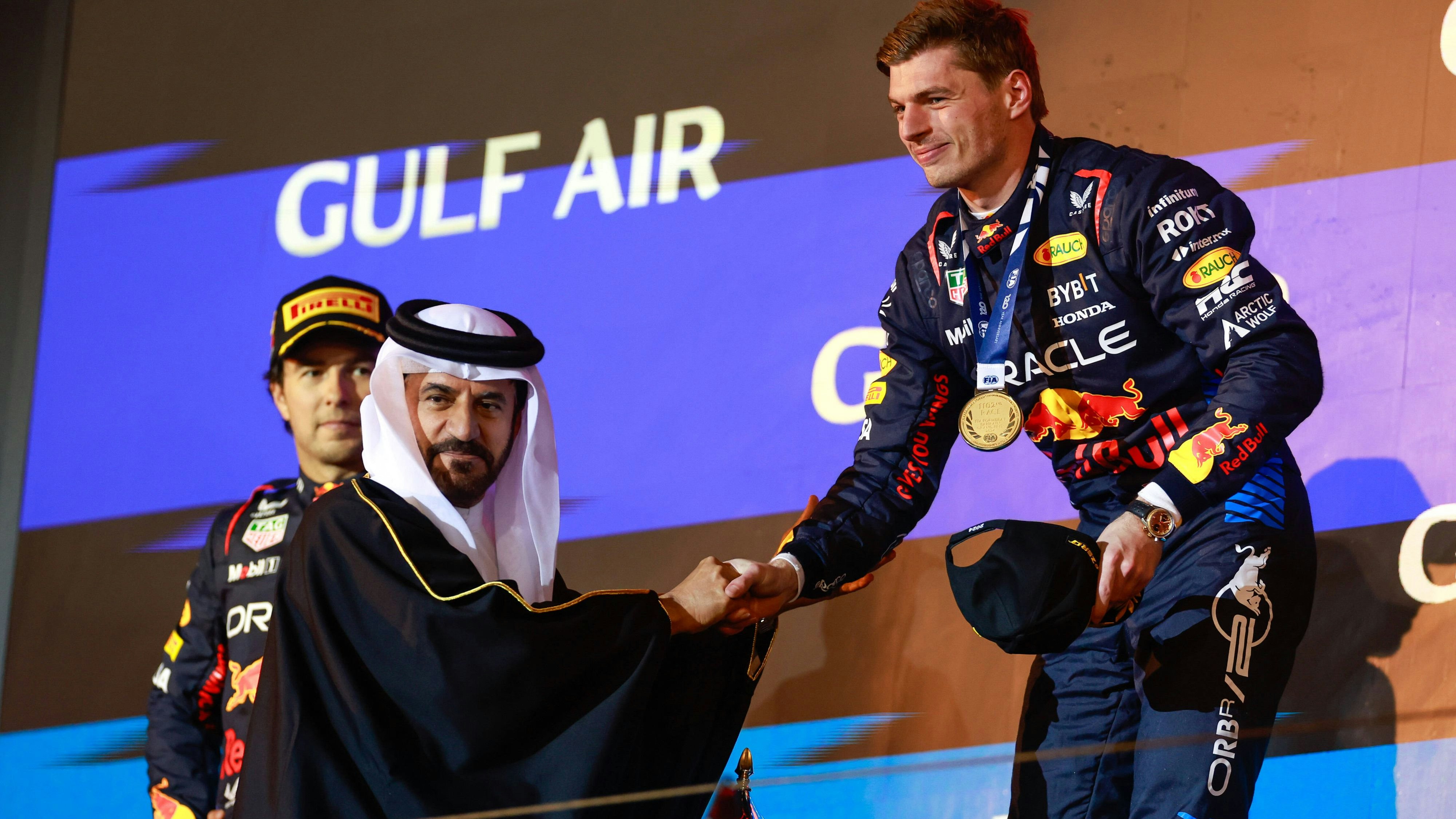 Mohammed Ben Sulayem mit Superstar Max Verstappen.