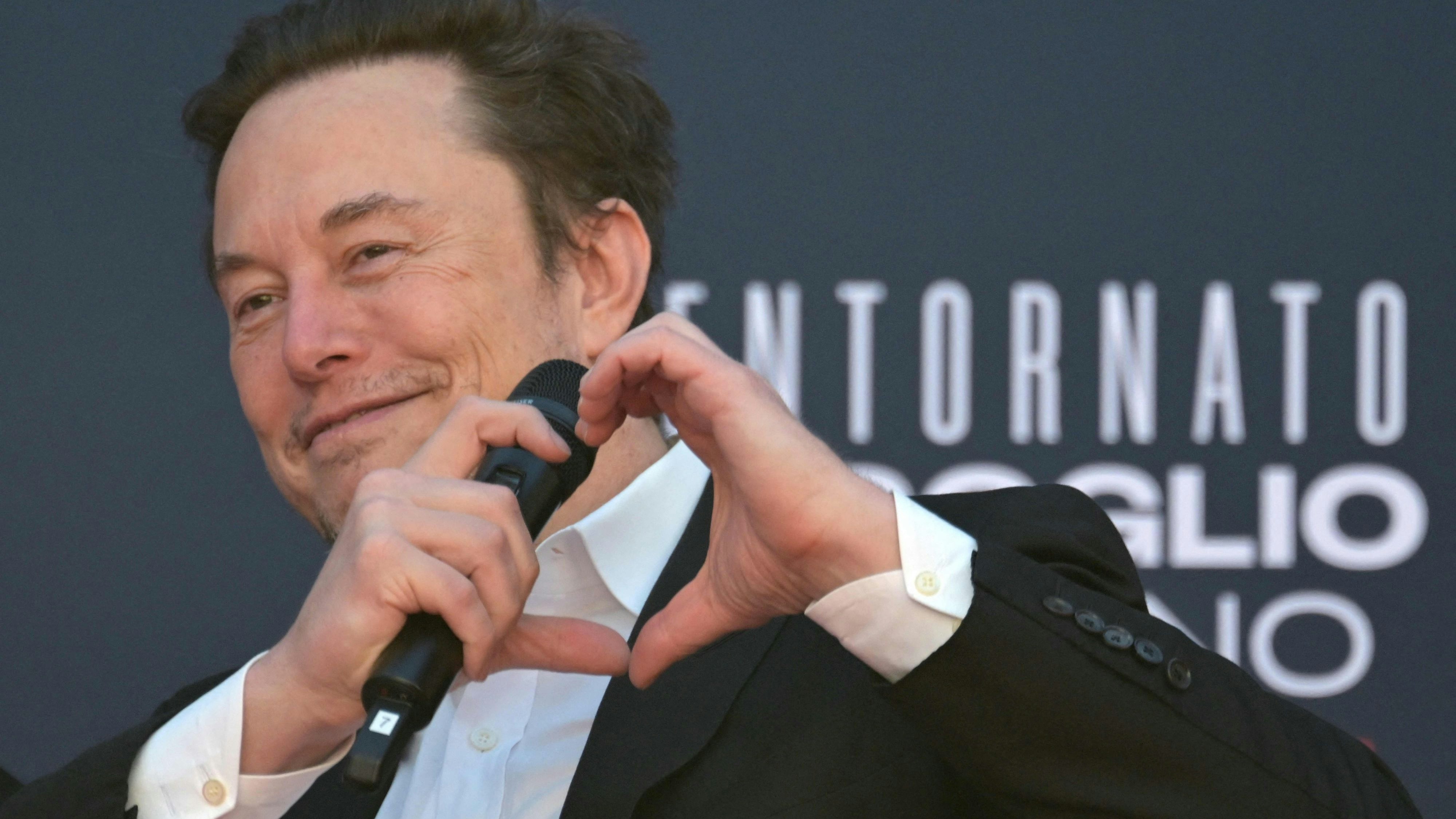 Elon Musk, Tesla-Gründer und Eigentümer von X (früher Twitter), bei einer Veranstaltung der rechten Partei "Fratelli d'Italia" am 16. Dezember 2023 in Rom