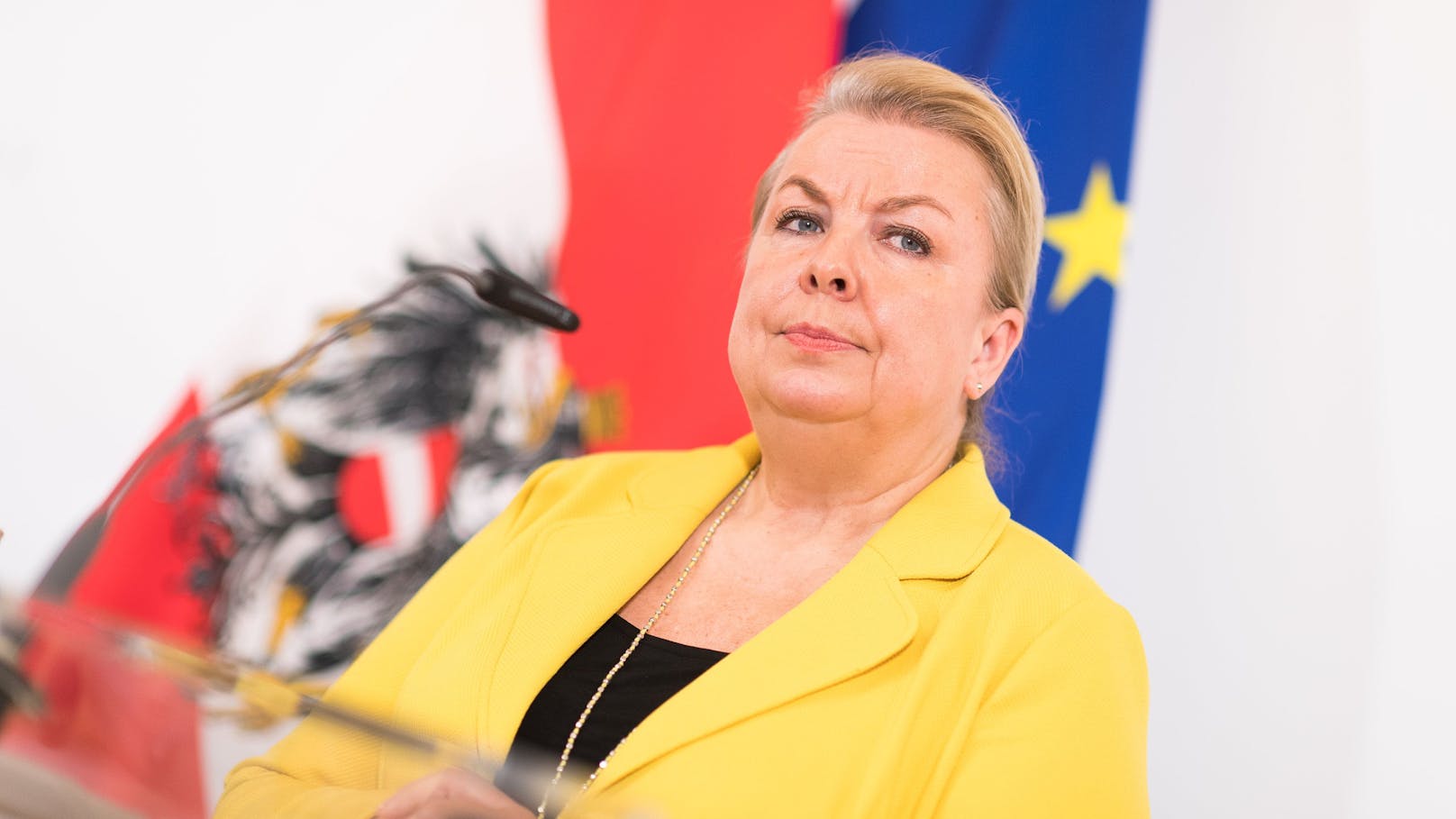 FPÖ-Ministerin schredderte Akten "im großen Stil"