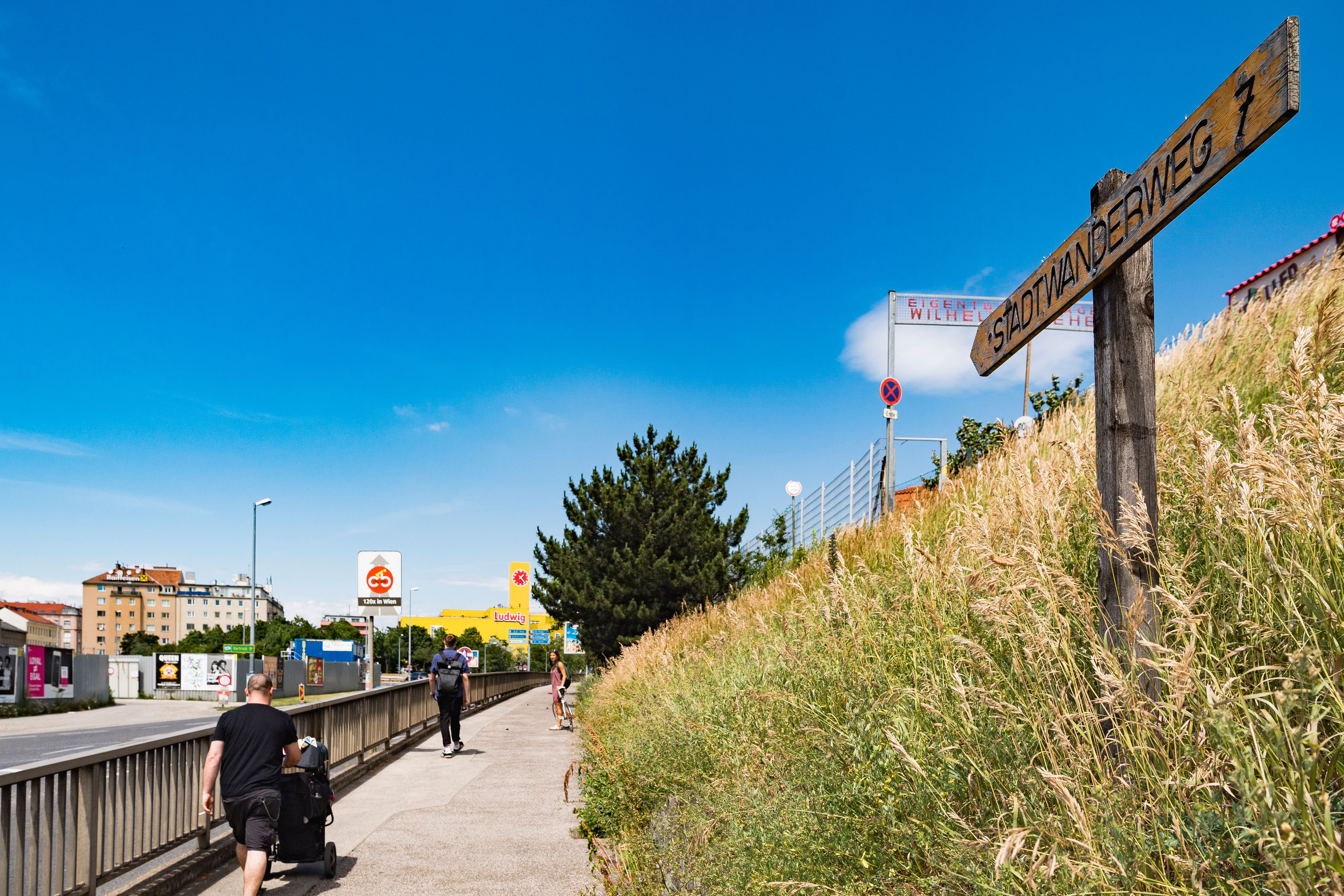 Nahe des Verteilerkreises kam es zu dem Angriff auf zwei Jungs.