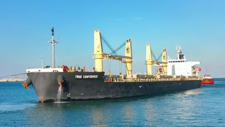 Beim Beschuss des Frachtschiffs «True Confidence» durch Huthi-Rebellen hat es laut US-Angaben Tote gegeben.