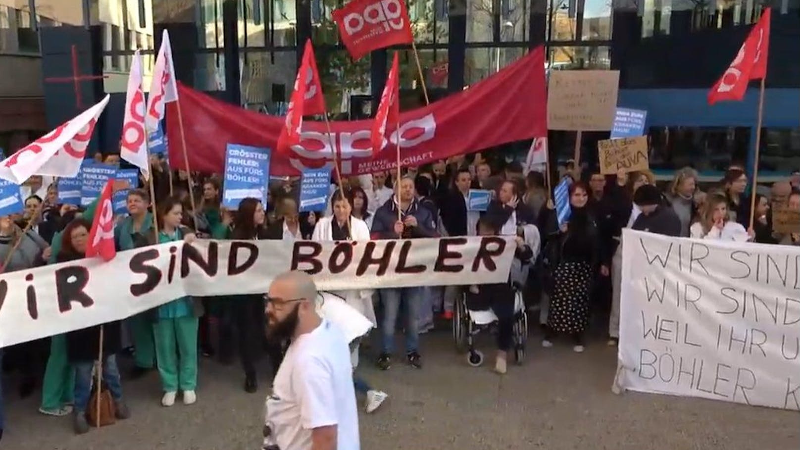 Riesen-Protest des Böhler-Personals vor Spital.