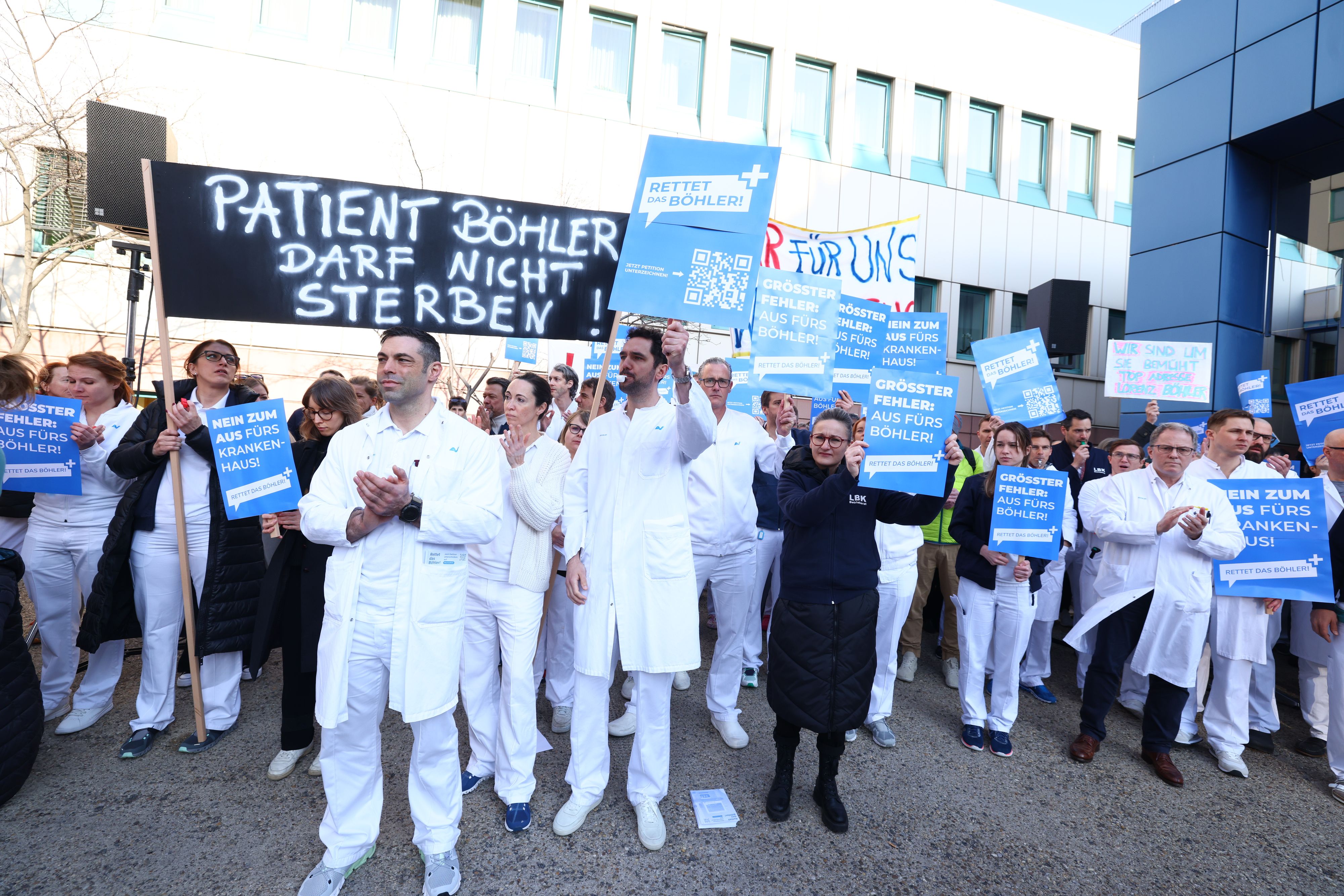 Protest des Böhler-Personals vor dem Wiener Spital am Mittwoch. Die Message: 