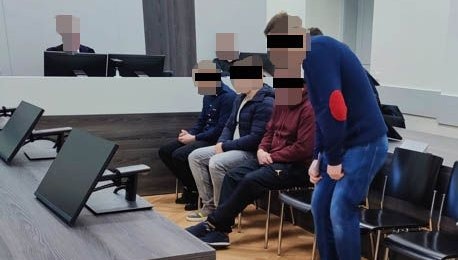 Profi-Bande stahl Handys: Prozess in Wr. Neustadt