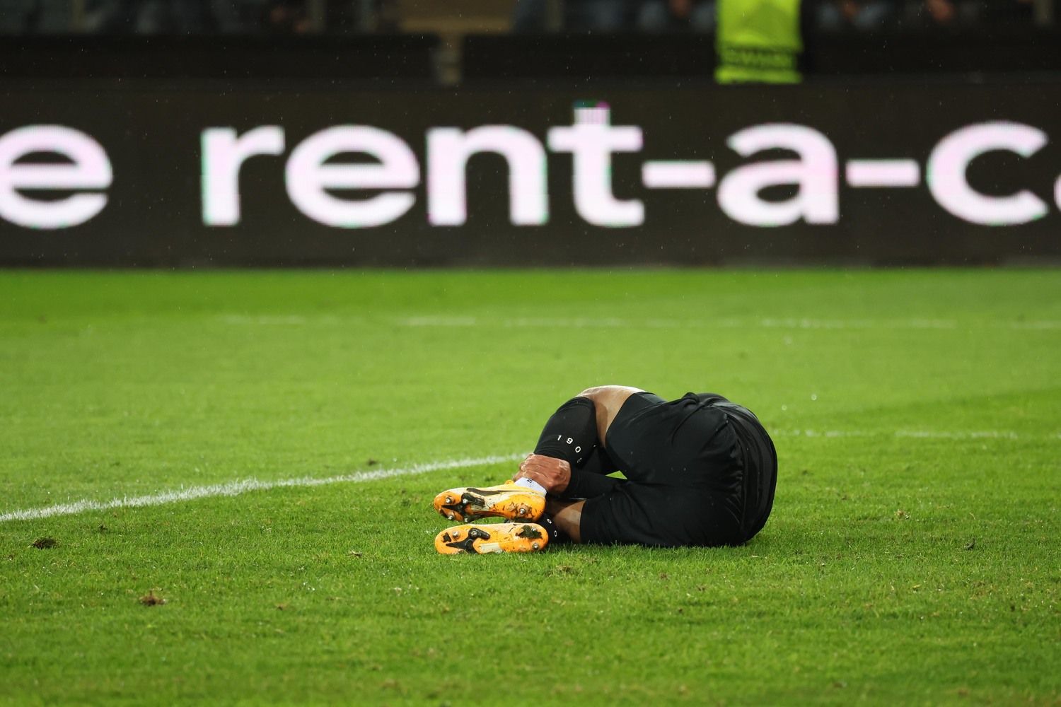 Manprit Sarkaria verletzte sich schwer. 