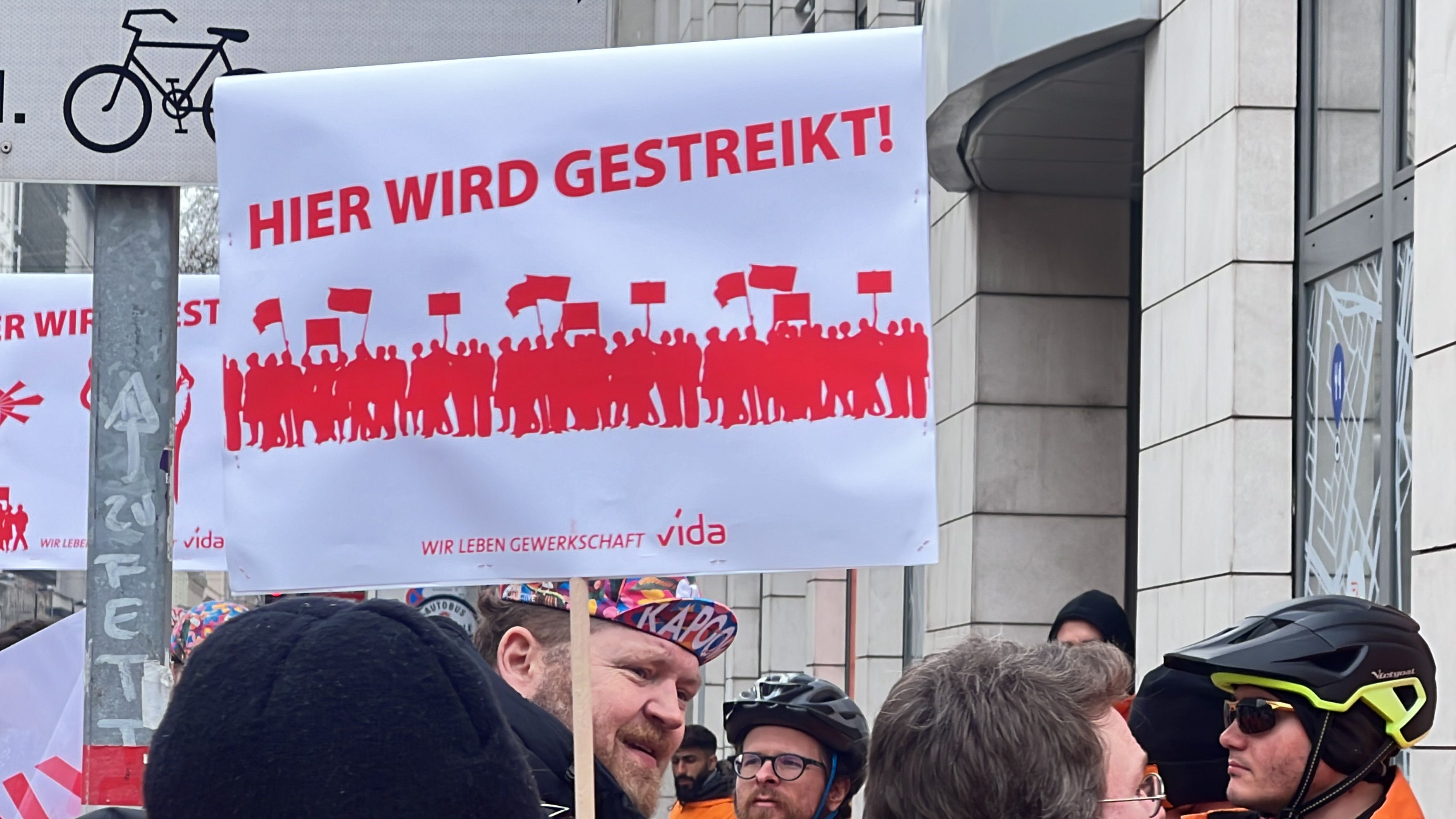 Bilder des Streiks der Essenszusteller in Wien am 7. März 2024.