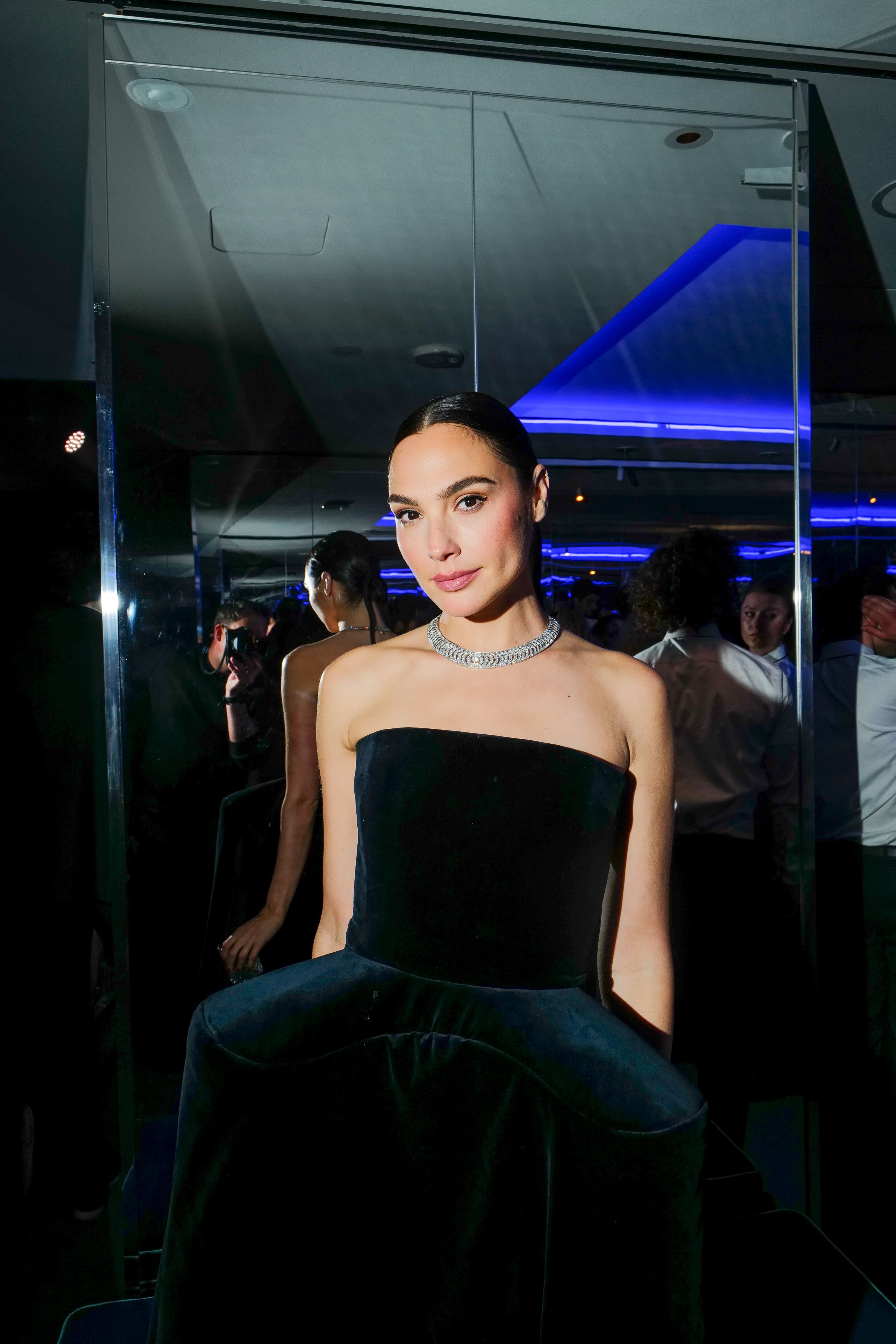 Gal Gadot spricht über ihre schwierige vierte Schwangerschaft.