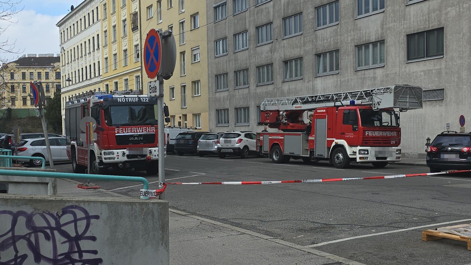 Nun zieht die Feuerwehr ins Böhler-Spital ein.