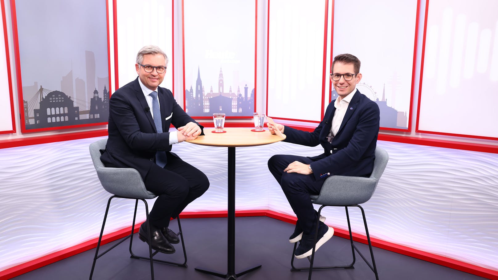 Finanzminister Magnus Brunner im <em>"Heute"</em>-Interview mit Clemens Oistric