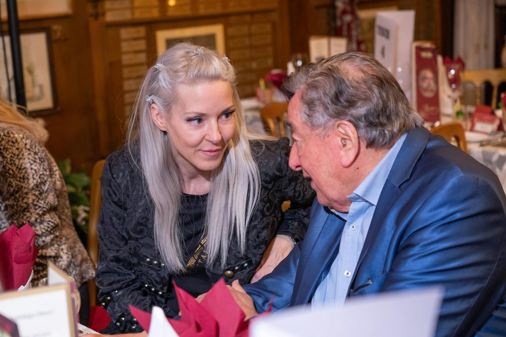 Richard Lugner amüsierte sich mit seinem "Bienchen" Simone Reiländer