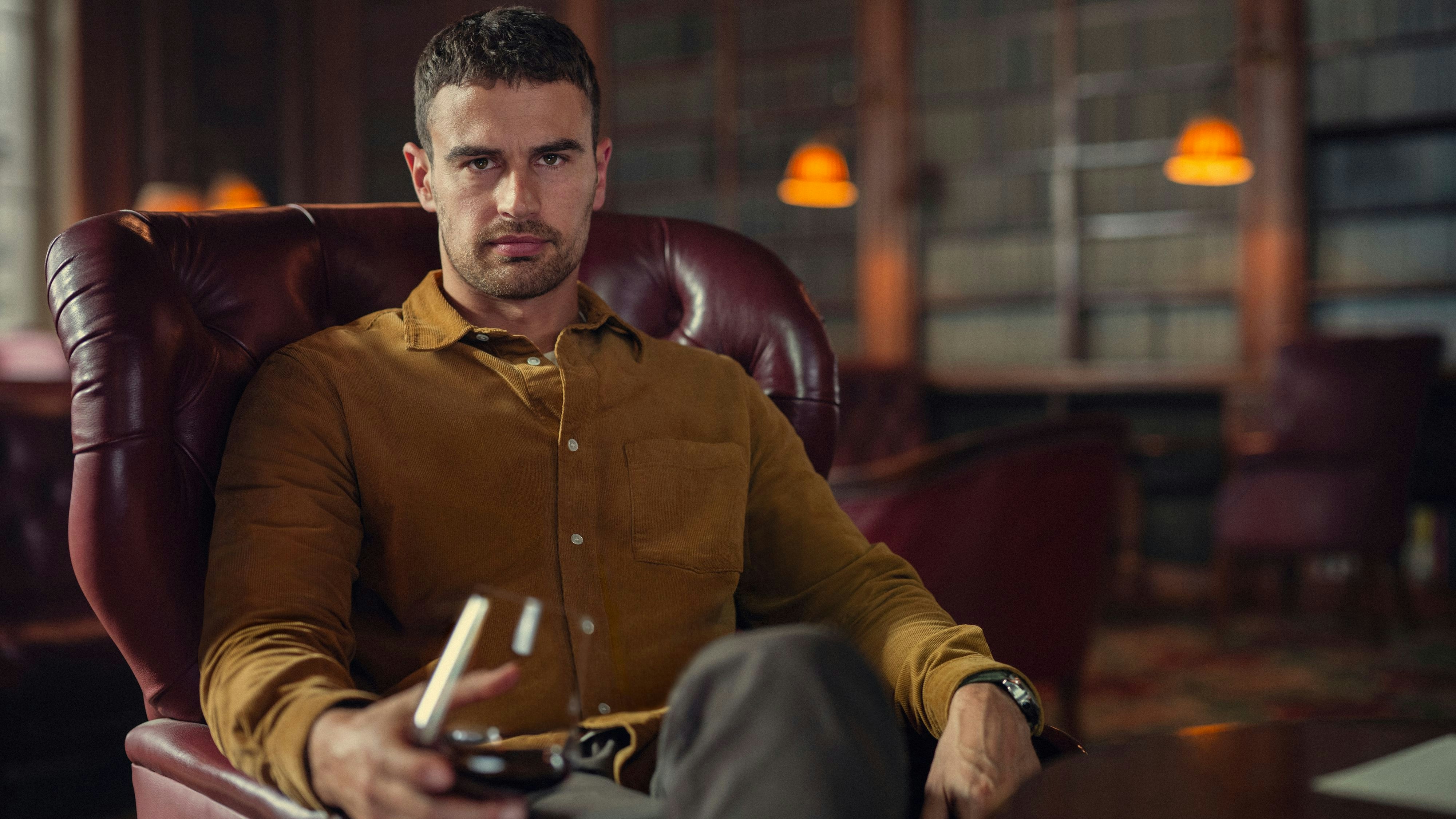 Theo James als Eddie Horniman in "The Gentlemen"