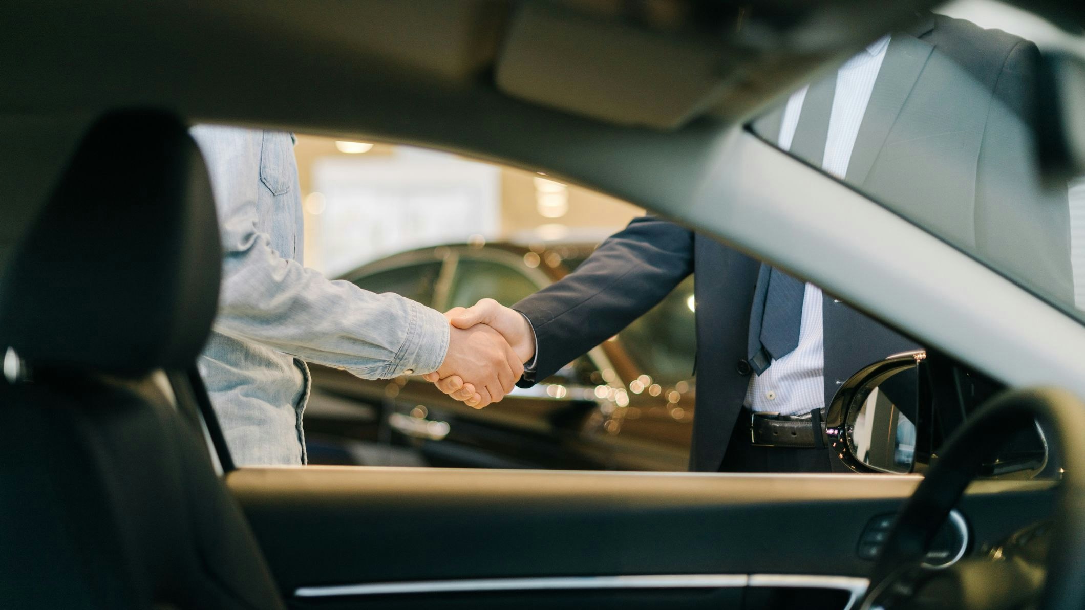 Heute.at - Autohändler hat bei Kunden plötzlich bösen Verdacht