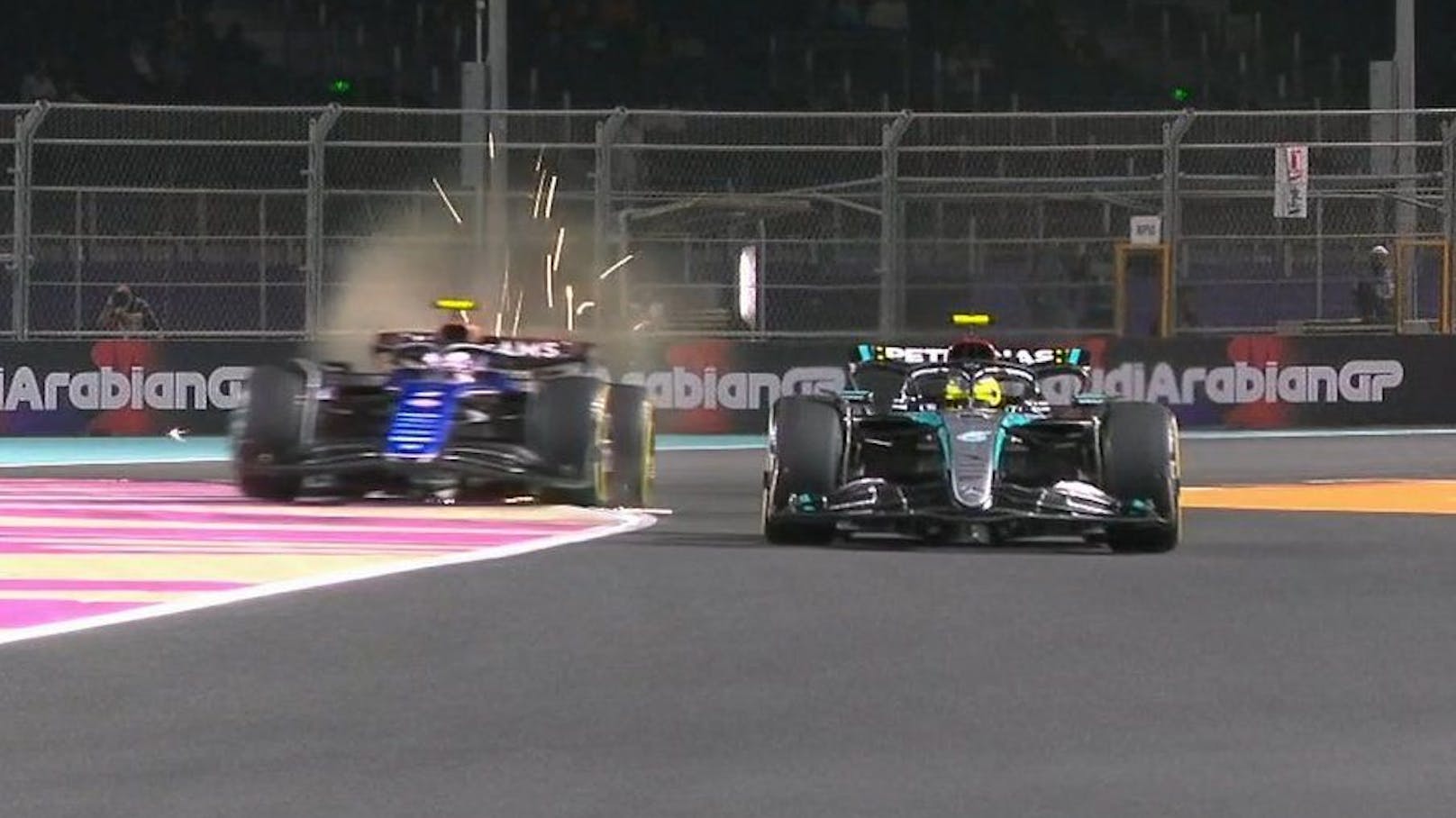 Alonso überrascht, Hamilton entgeht einer Strafe