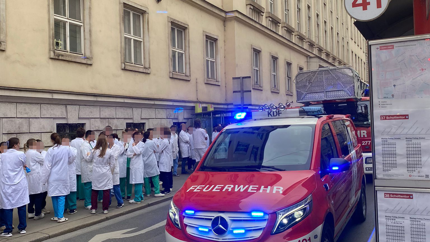 Am Donnerstagnachmittag kam es in der Währinger Straße zu einem Brand. Die Medizinische Universität war betroffen.