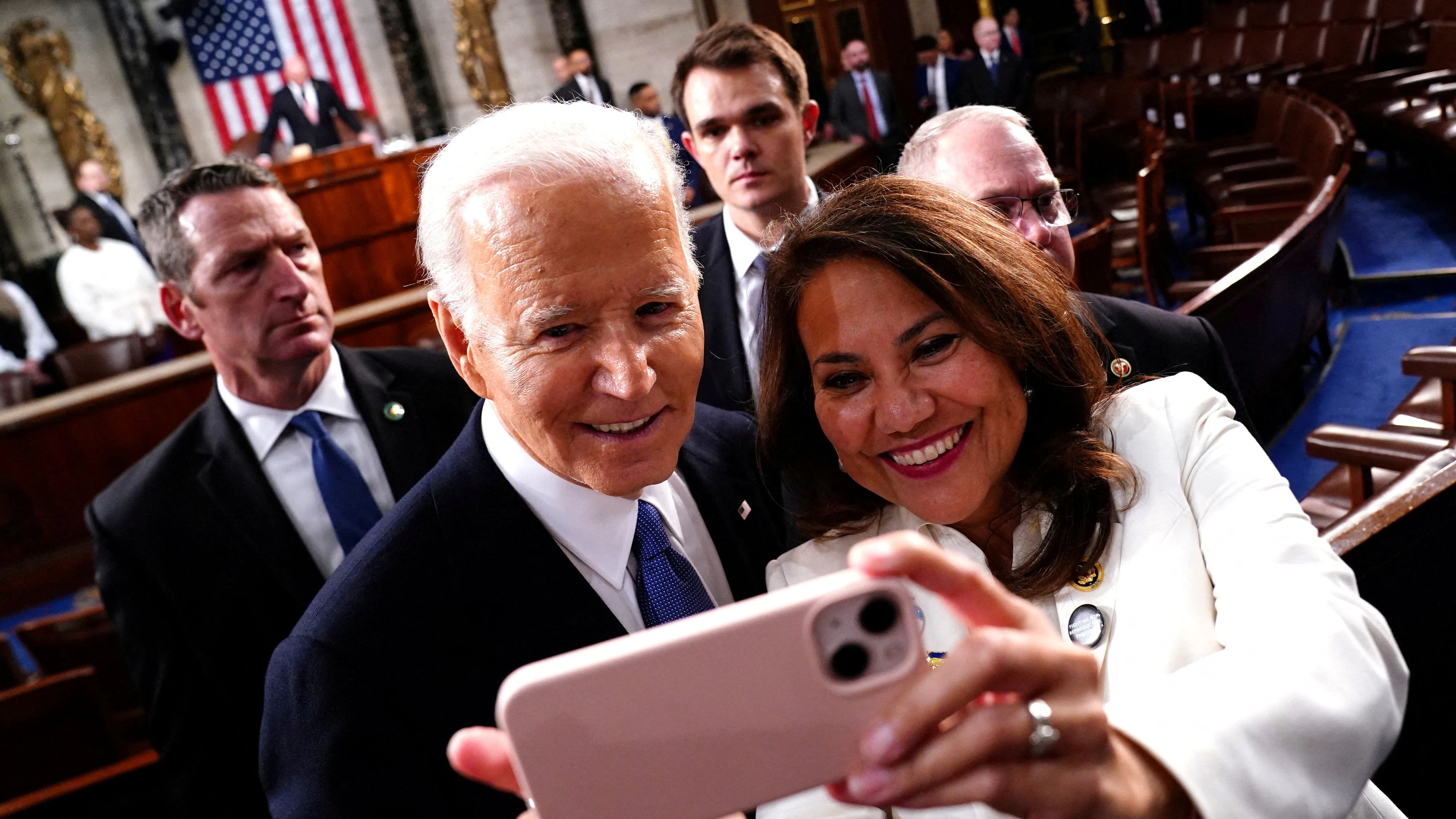 Joe Biden hat auch den Gegensatz zwischen ihm und seinem voraussichtlichen Herausforderer Donald Trump betont.