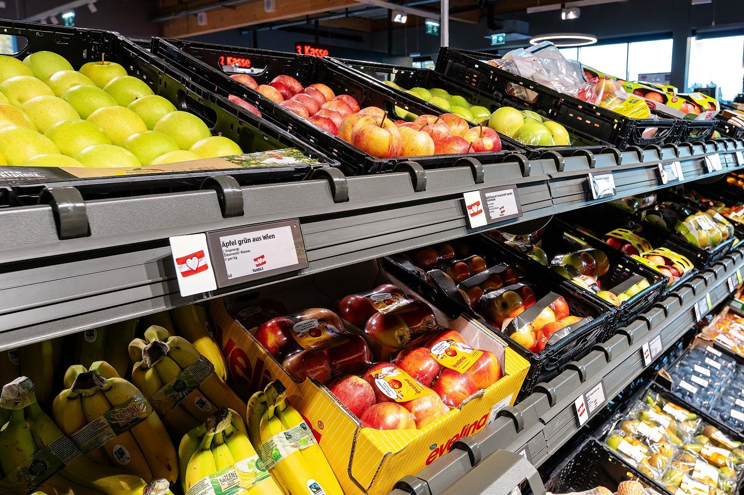 Hofer hat jetzt in sämtlichen Filialen digitale Preisschilder.