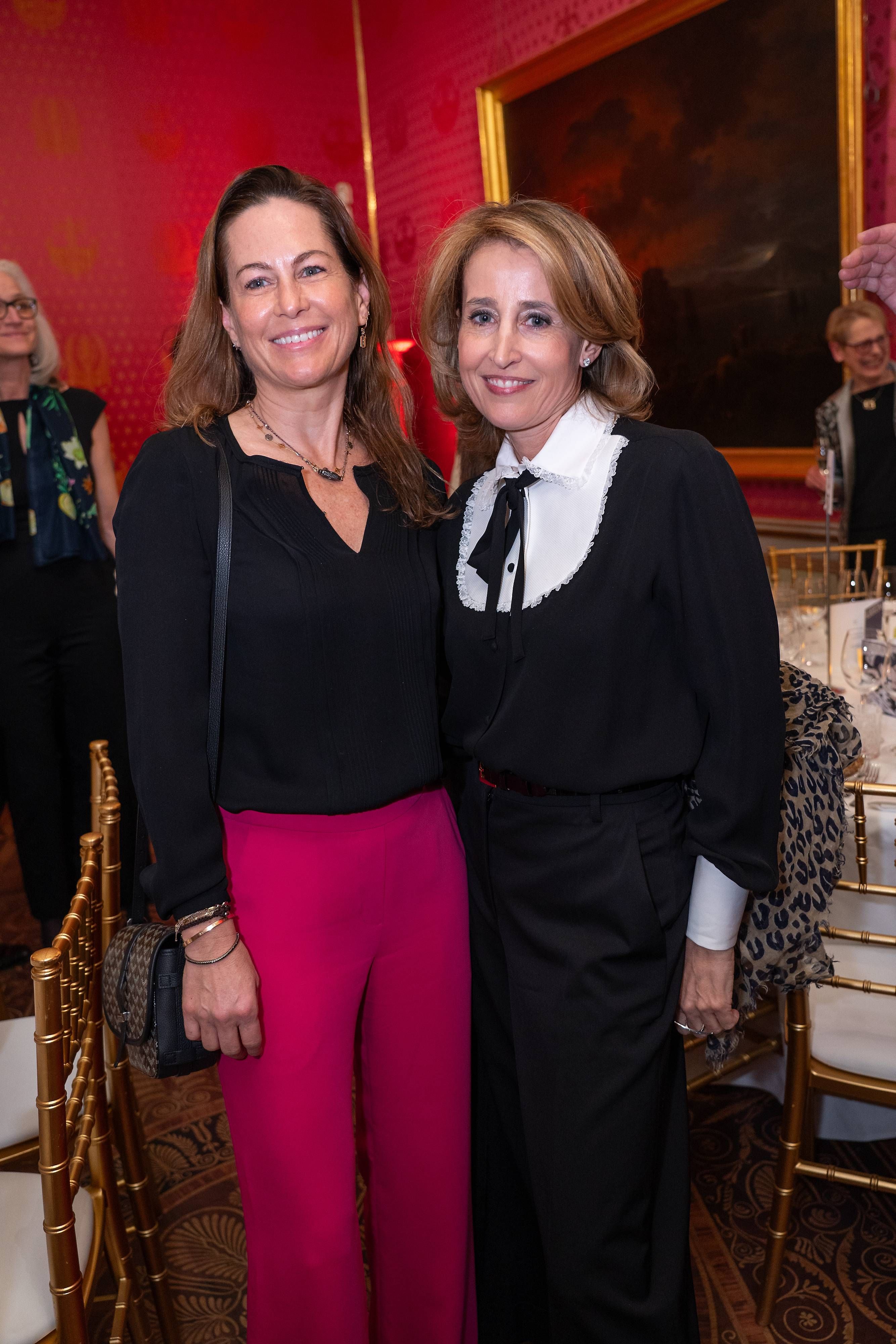 Galeristin Birgit Lauda mit Sacher-Chefin Alexandra Winkler