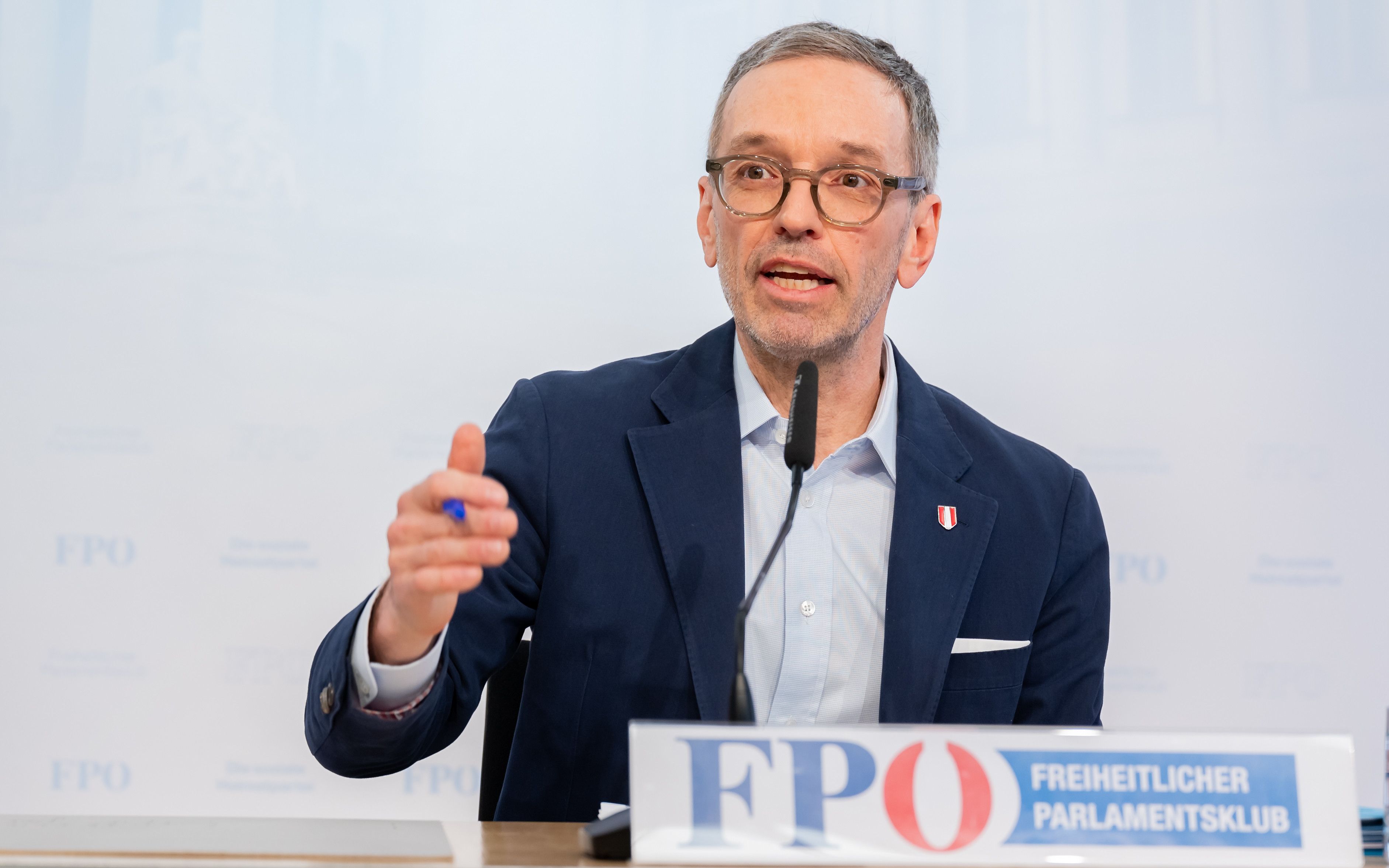 FPÖ-Chef Herbert Kickl übt scharfe Kritik an Bundespräsident Alexander Van der Bellen. 
