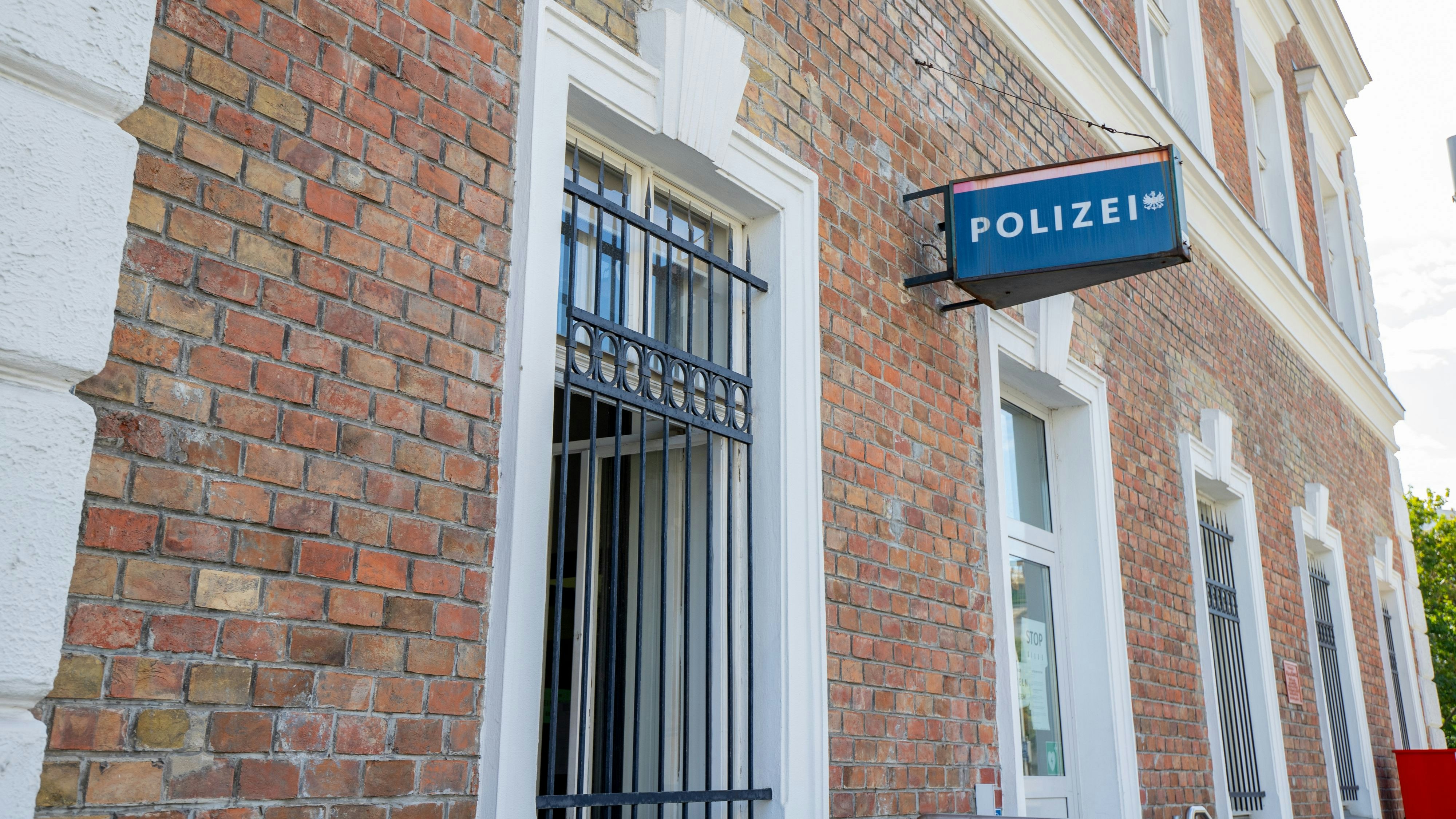Eingangsbereich der Polizeistation im 2. Wiener Gemeindebezirk. (Symbolbild)