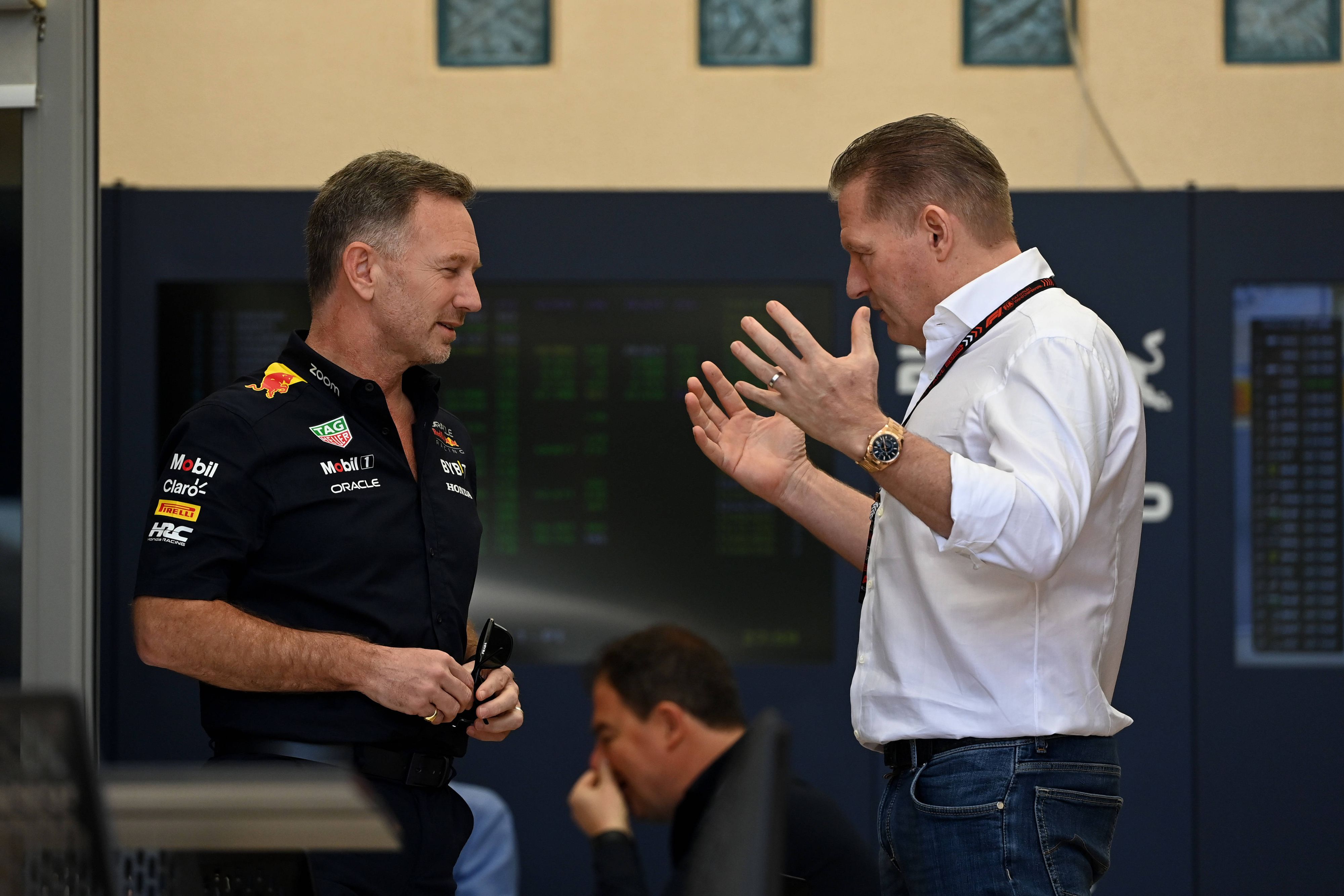 Red-Bull-Teamchef Christian Horner und Jos Verstappen.