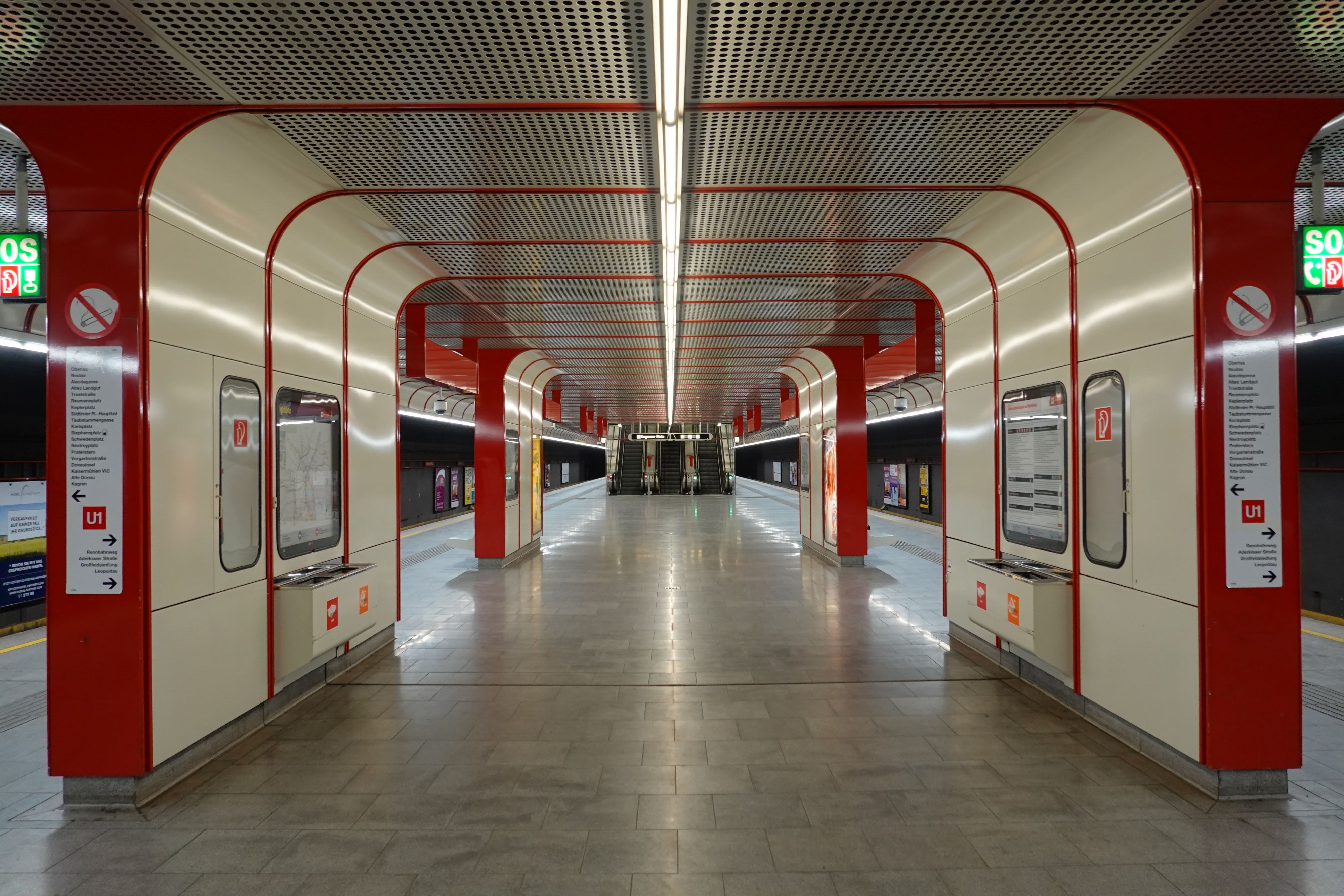 Der Unfall passierte in der Station Kagraner Platz.