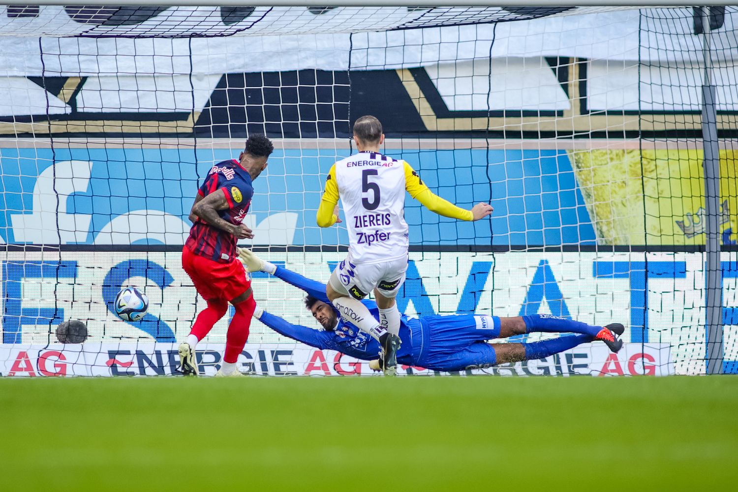 Fernando trifft gegen den LASK. 