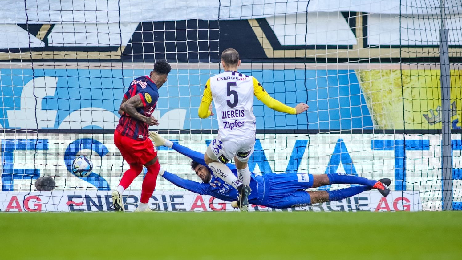 Fernando trifft gegen den LASK. 