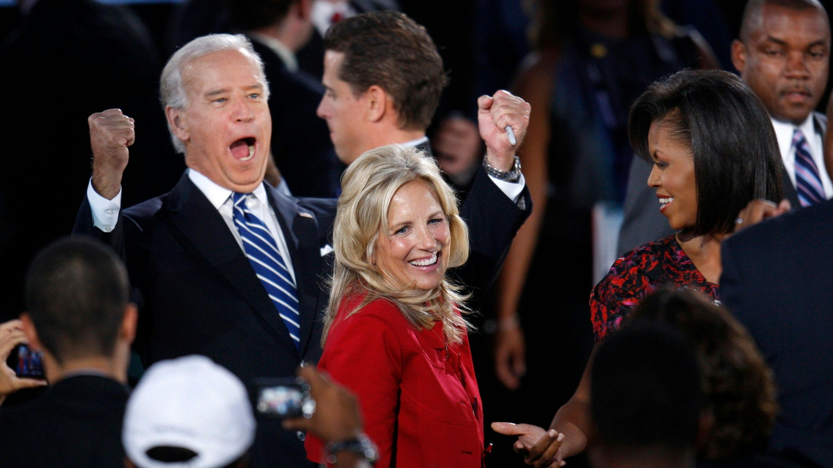 Joe Biden und Ehefrau Jill auf einer Wahlkampfveranstaltung für Barack Obama 2018