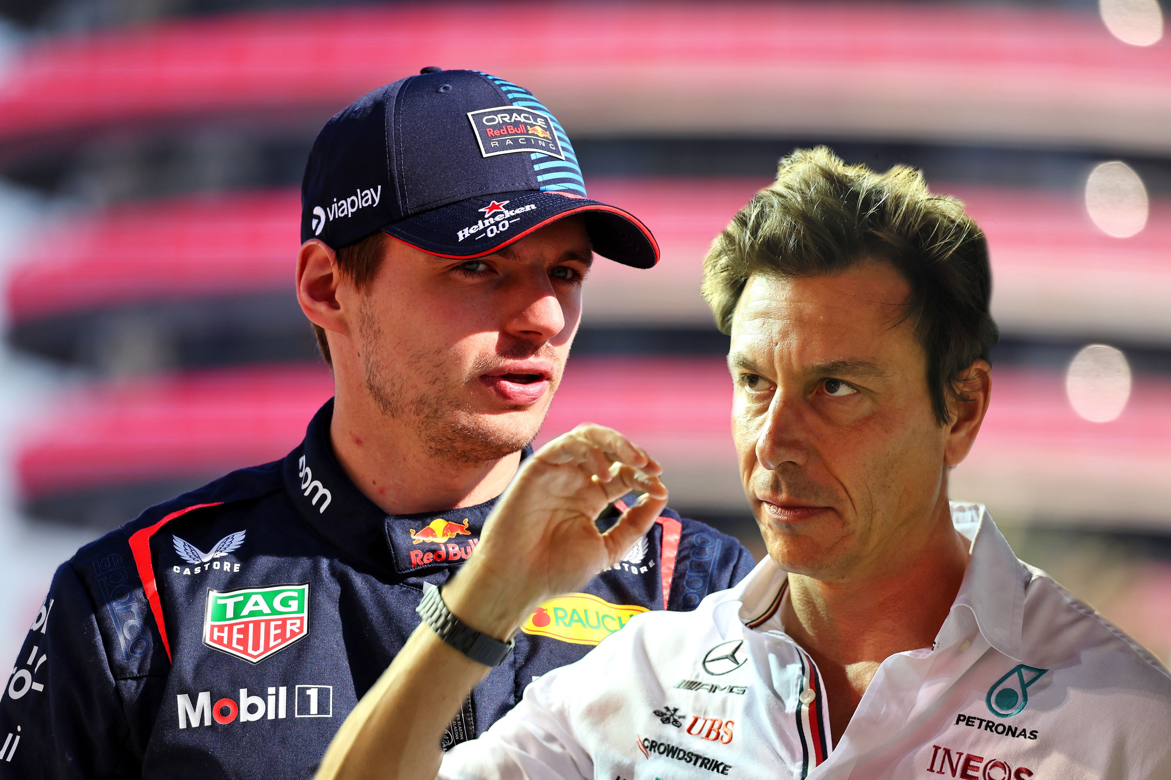 Max Verstappen (l.) steht auf dem Wunschzettel von Toto Wolff. 