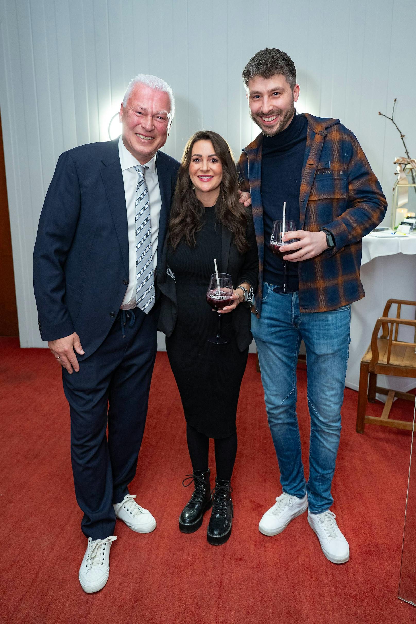 Toni Polster mit Sohn Anton-Jesus und Jenny Polster