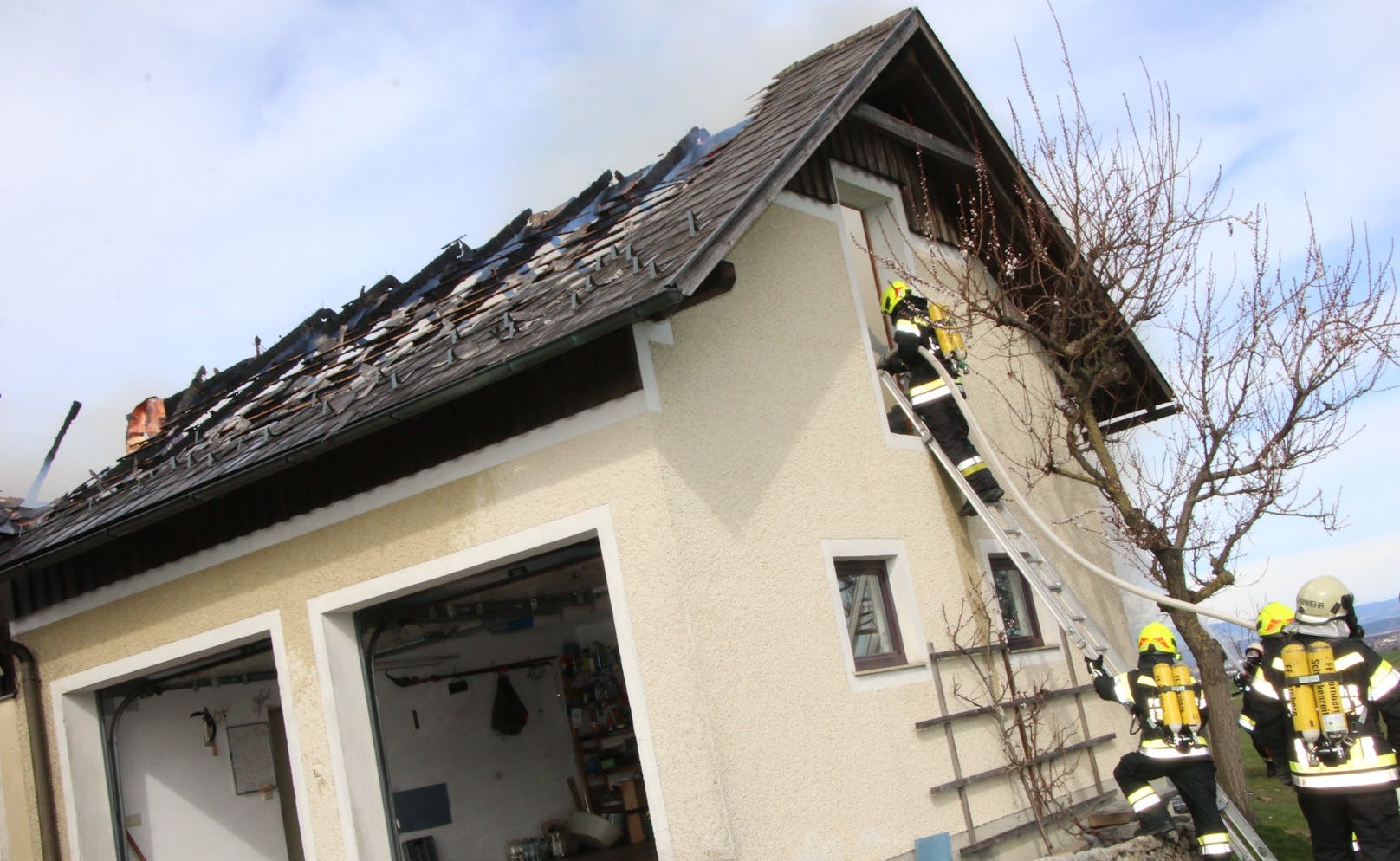 Feuerwehr-Großeinsatz in Neuhofen/Ybbs﻿