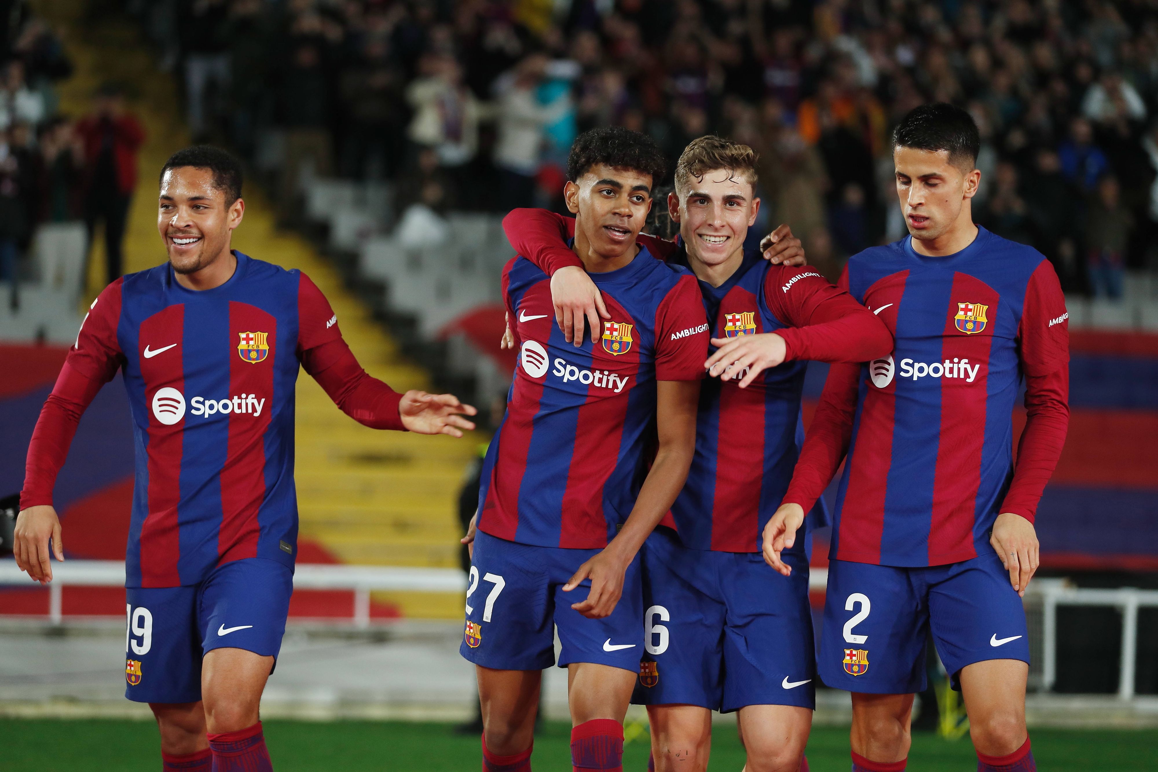 Der 16-jährige Lamine Yamal von Barca erweckt Begehrlichkeiten aus Paris.